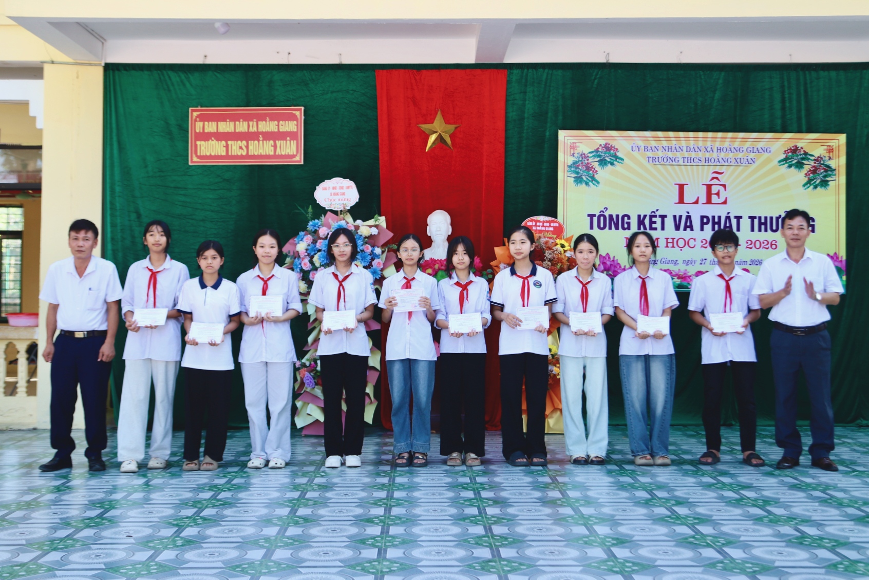 Anh-tin-bai