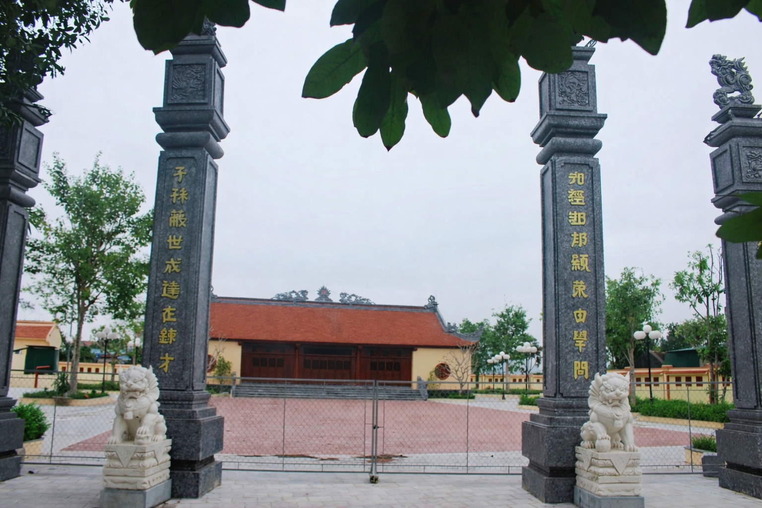 Anh-tin-bai