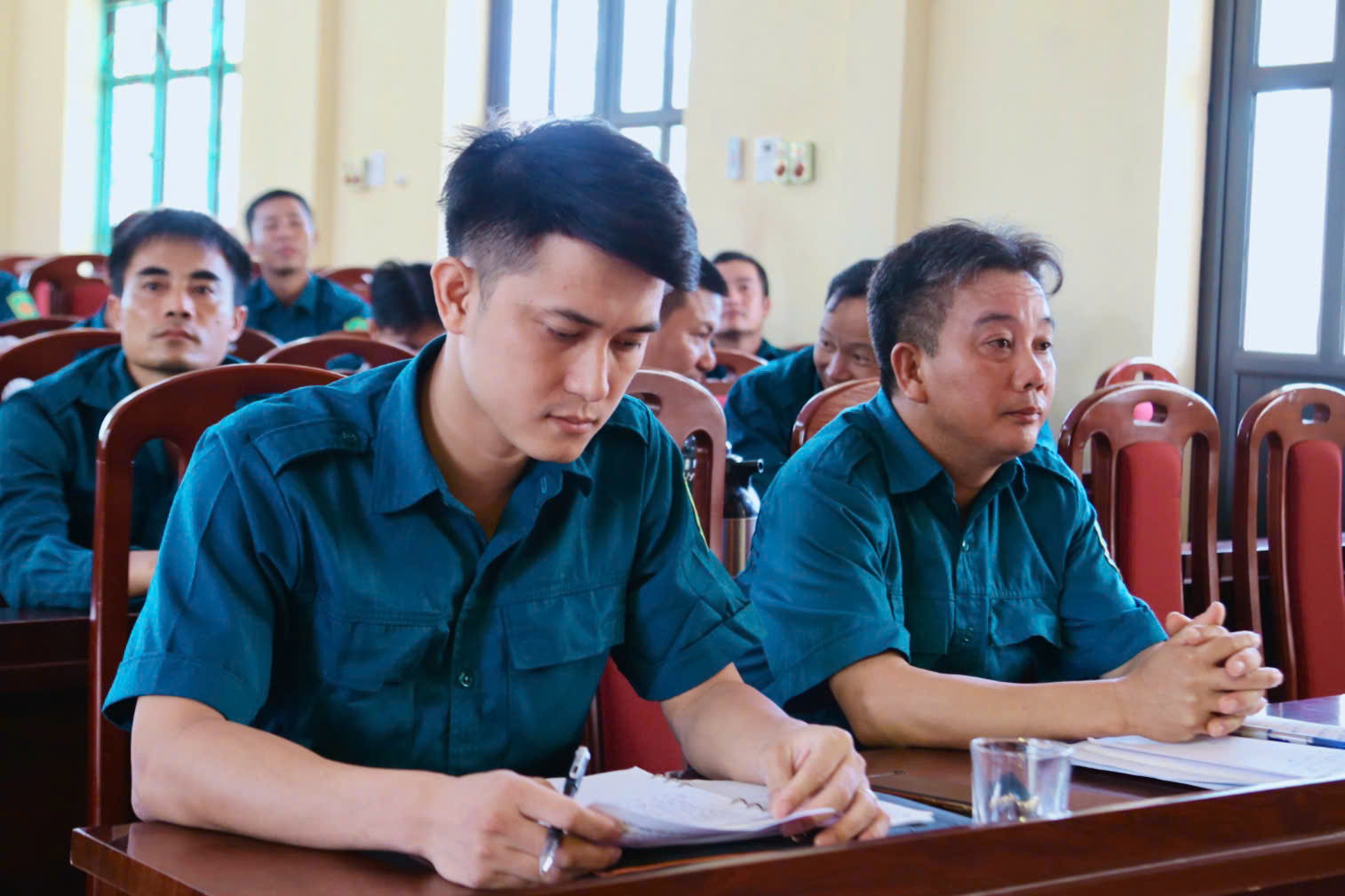 Anh-tin-bai