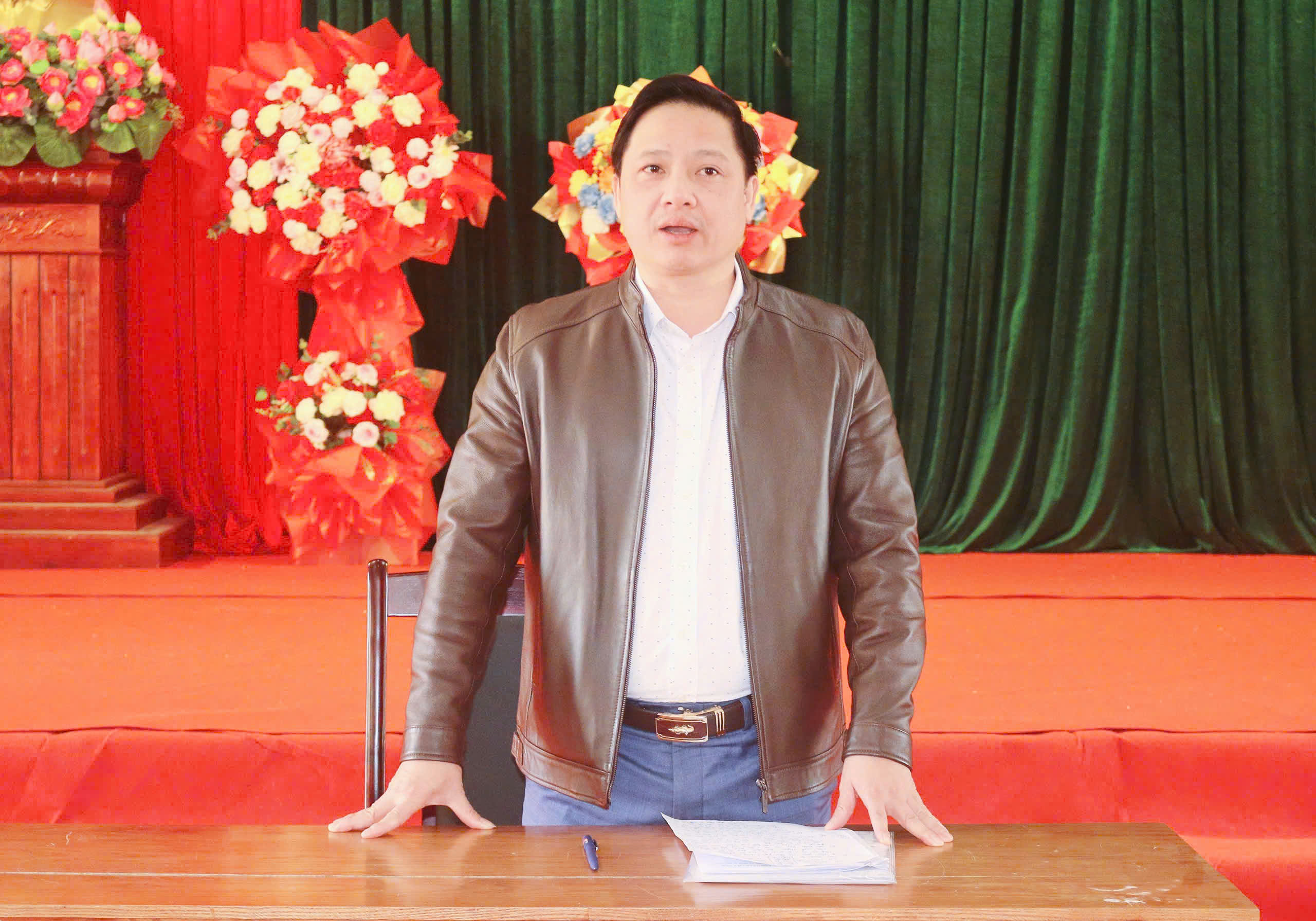 Anh-tin-bai