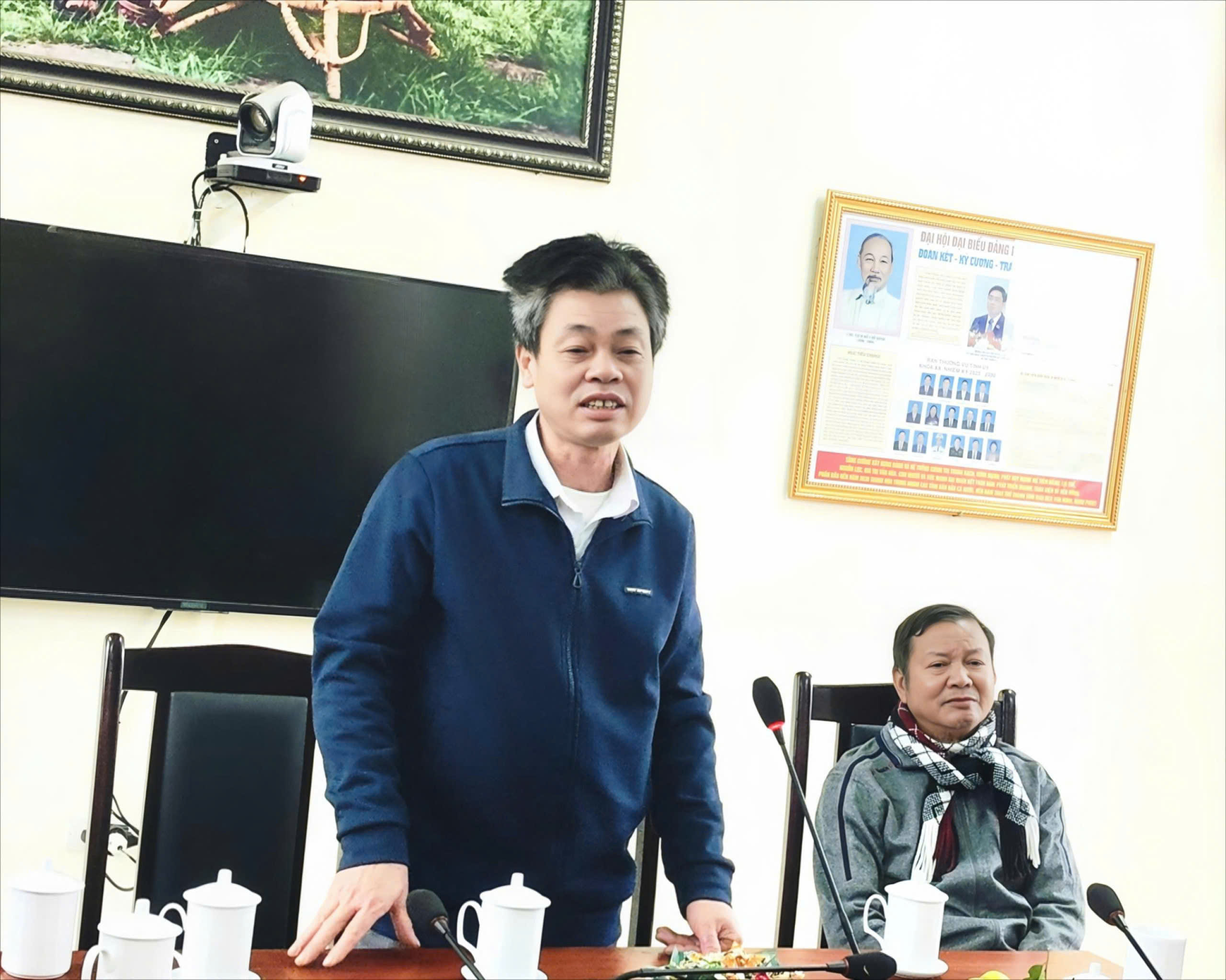 Anh-tin-bai