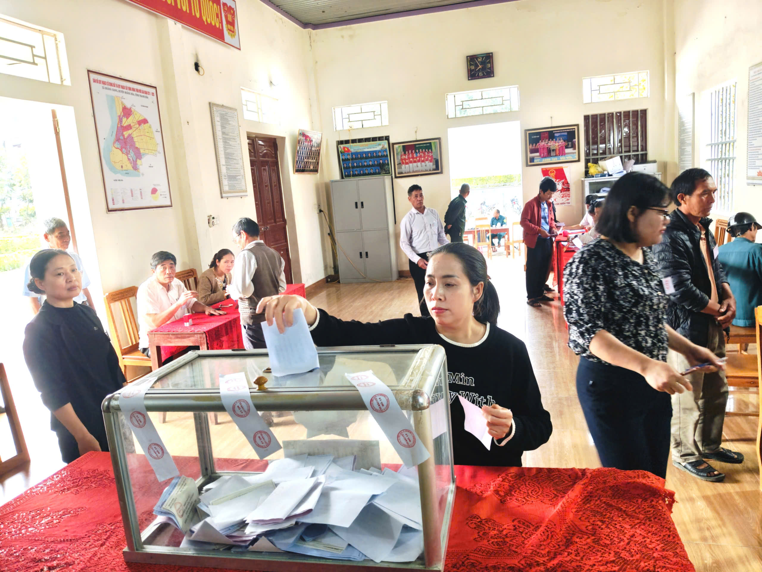 Anh-tin-bai