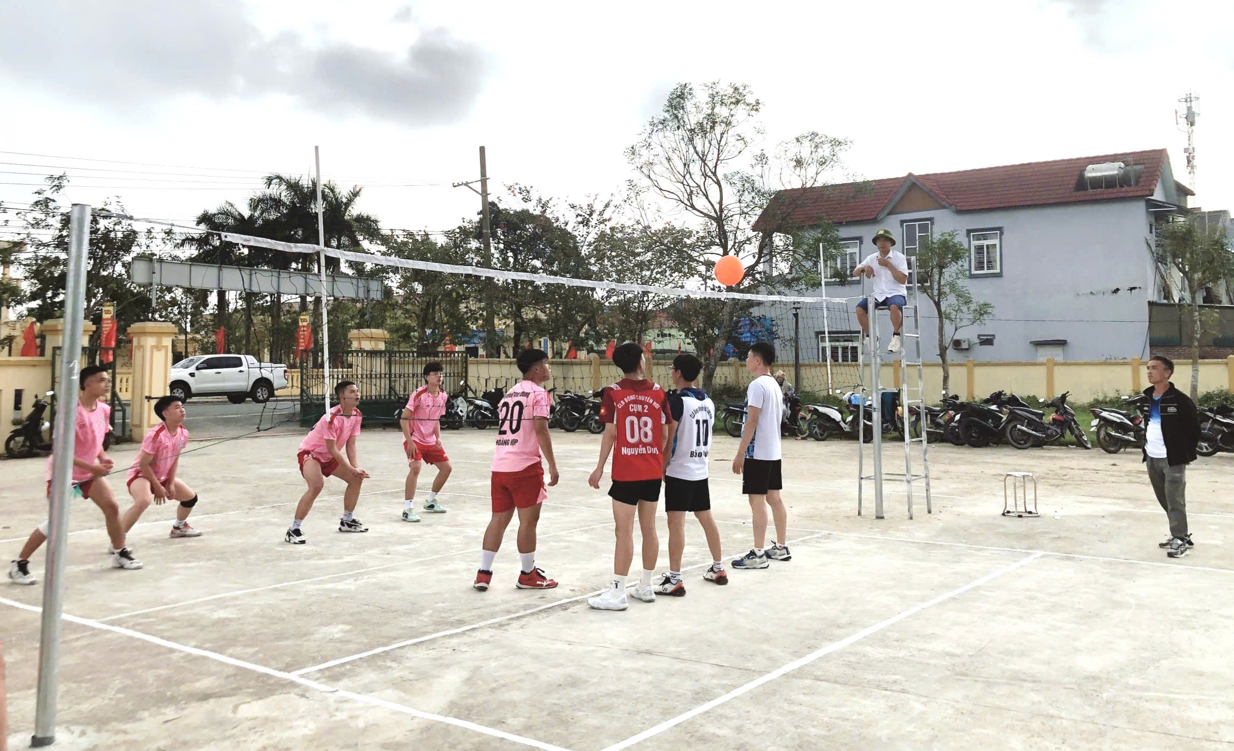 Anh-tin-bai