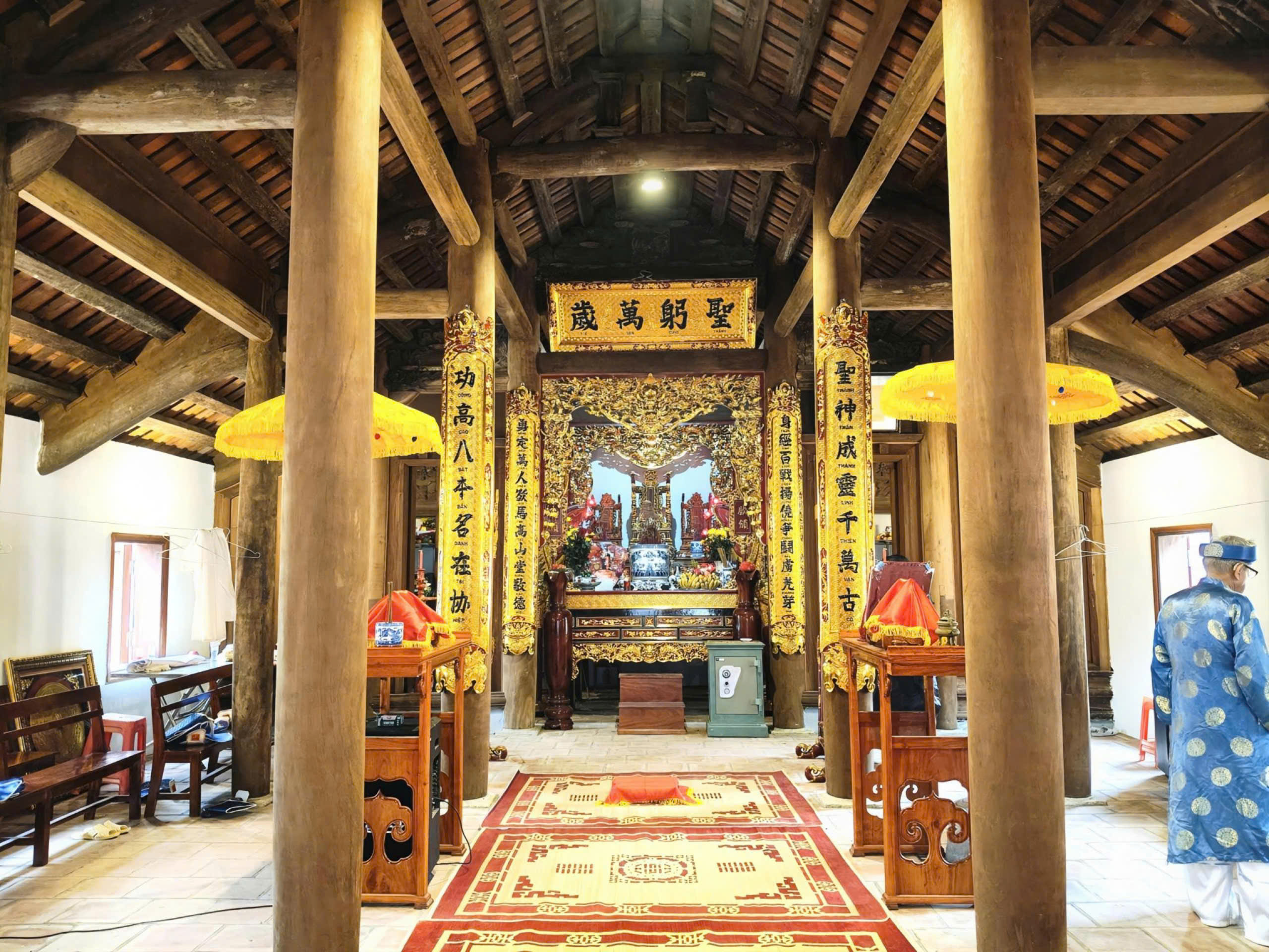 Anh-tin-bai