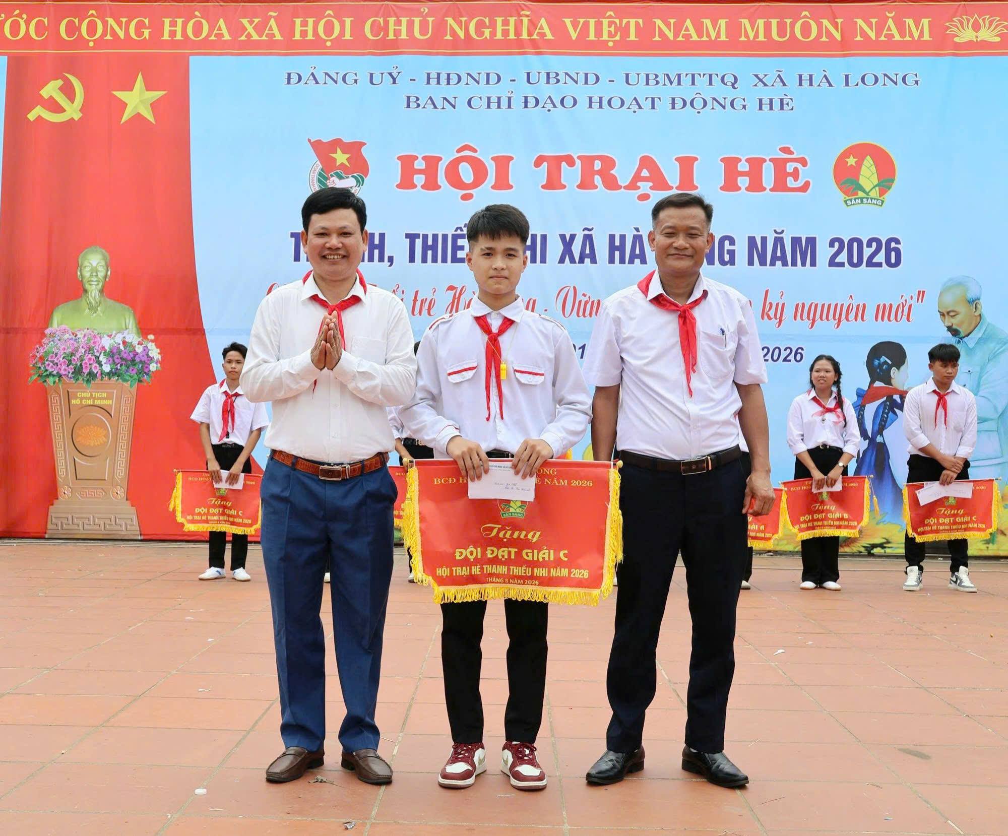 Anh-tin-bai