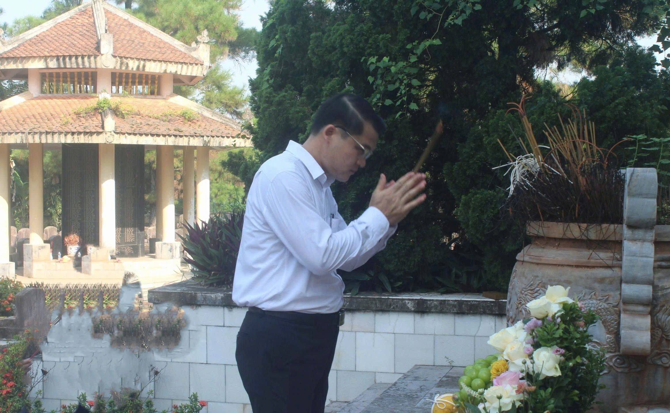 Anh-tin-bai