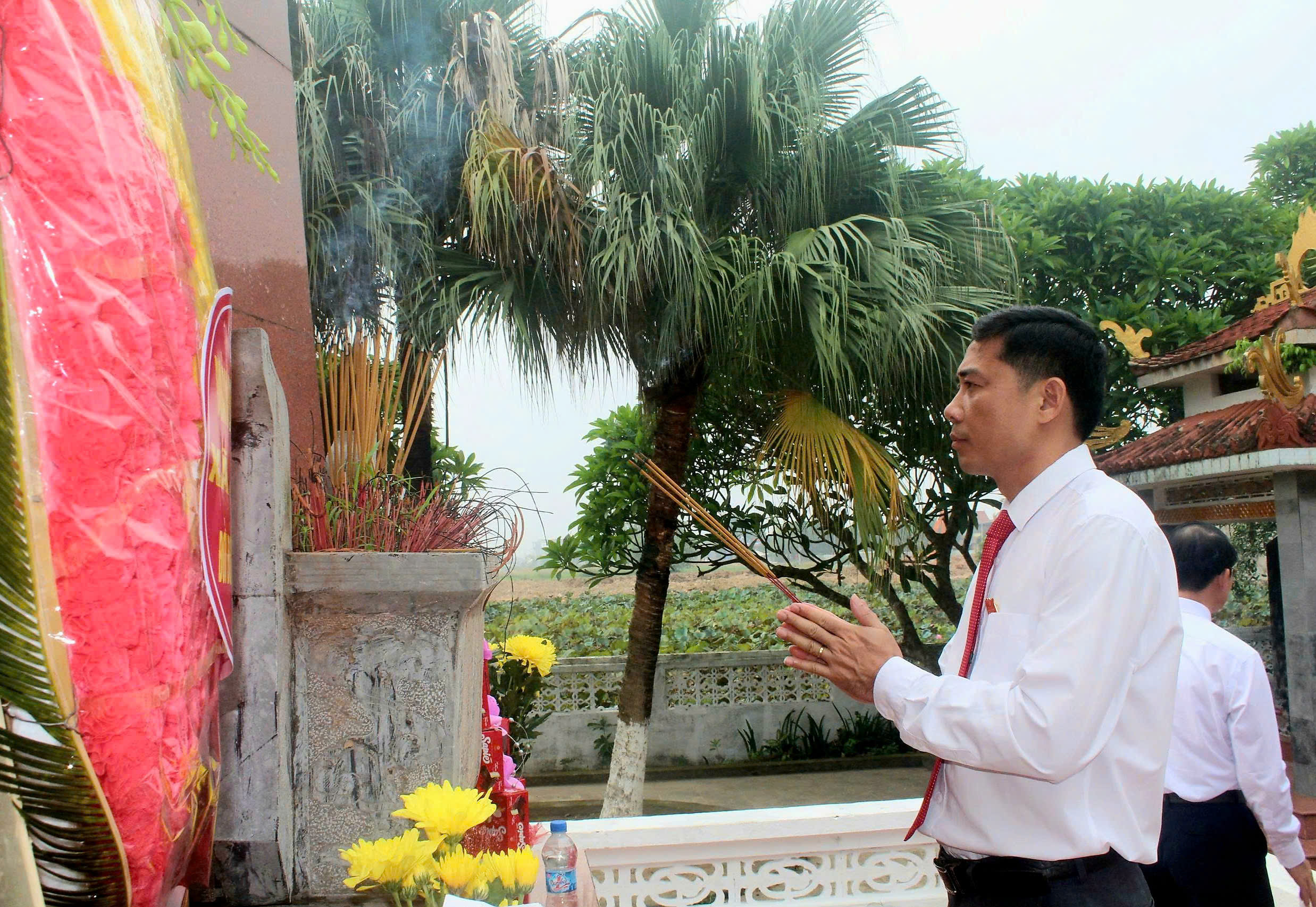 Anh-tin-bai