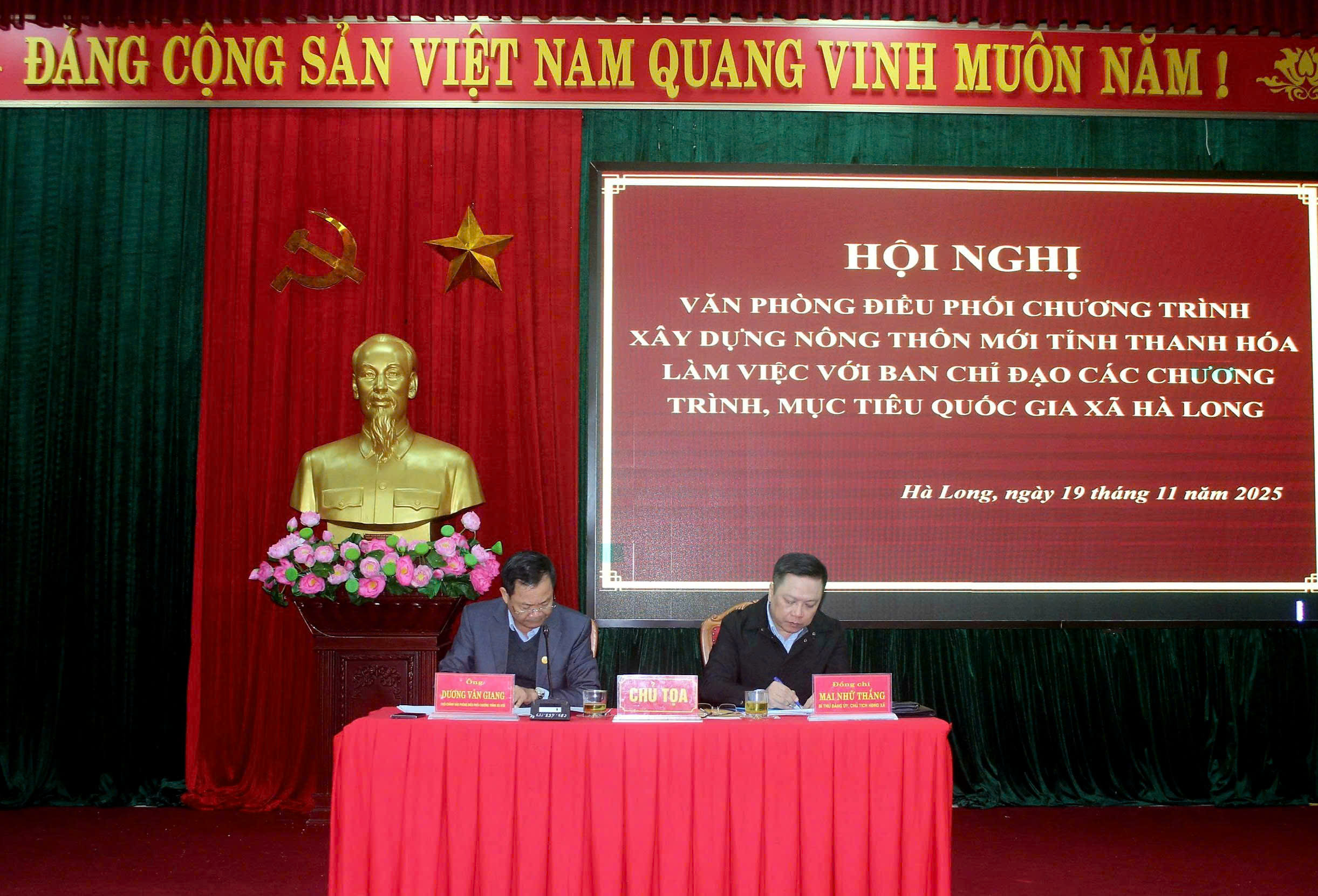 Văn phòng Điều phối chương trình xây dựng Nông thôn mới tỉnh Thanh Hóa làm việc với Ban Chỉ đạo các Chương trình MTQG xã Hà Long.