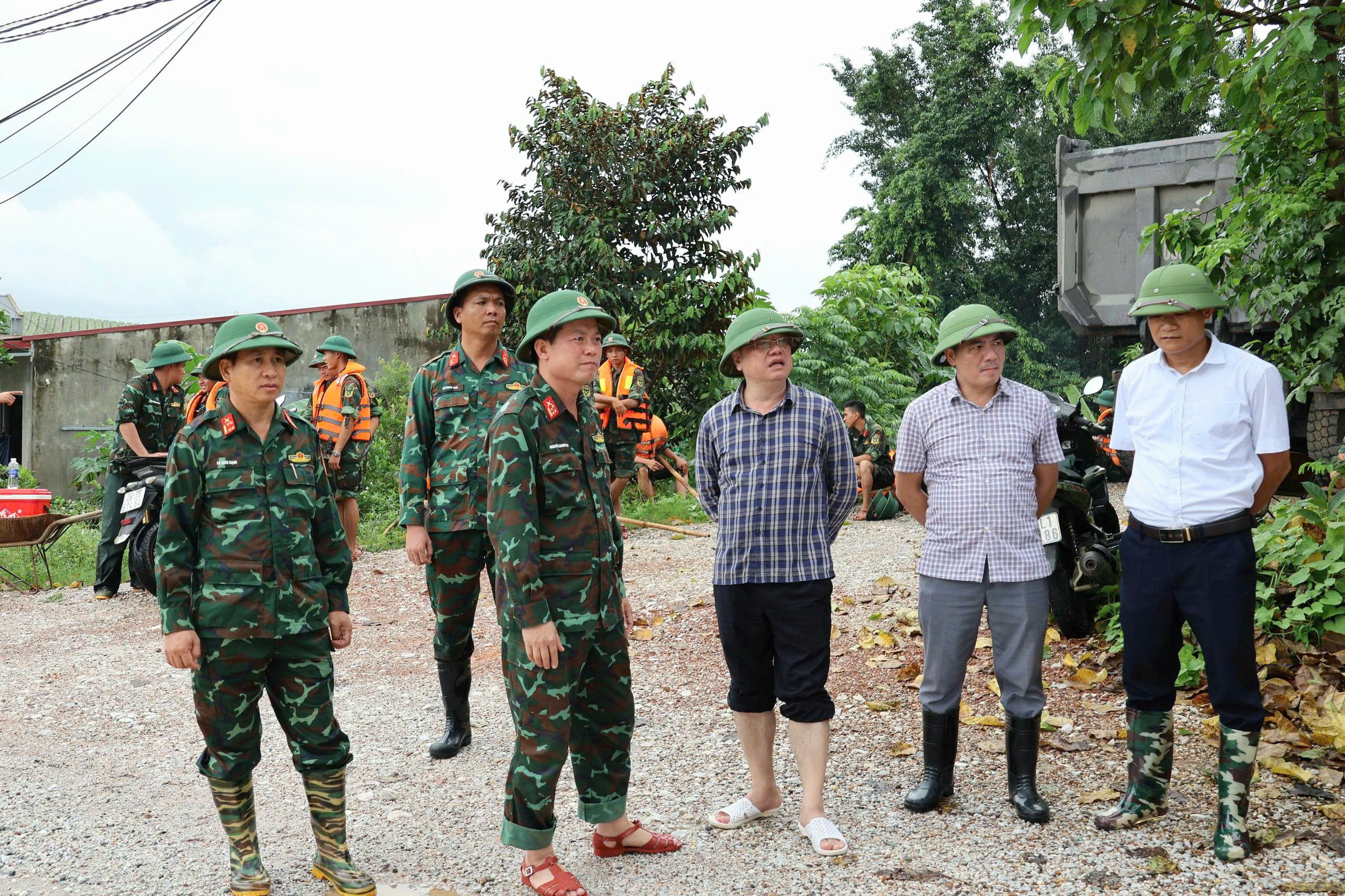 Anh-tin-bai