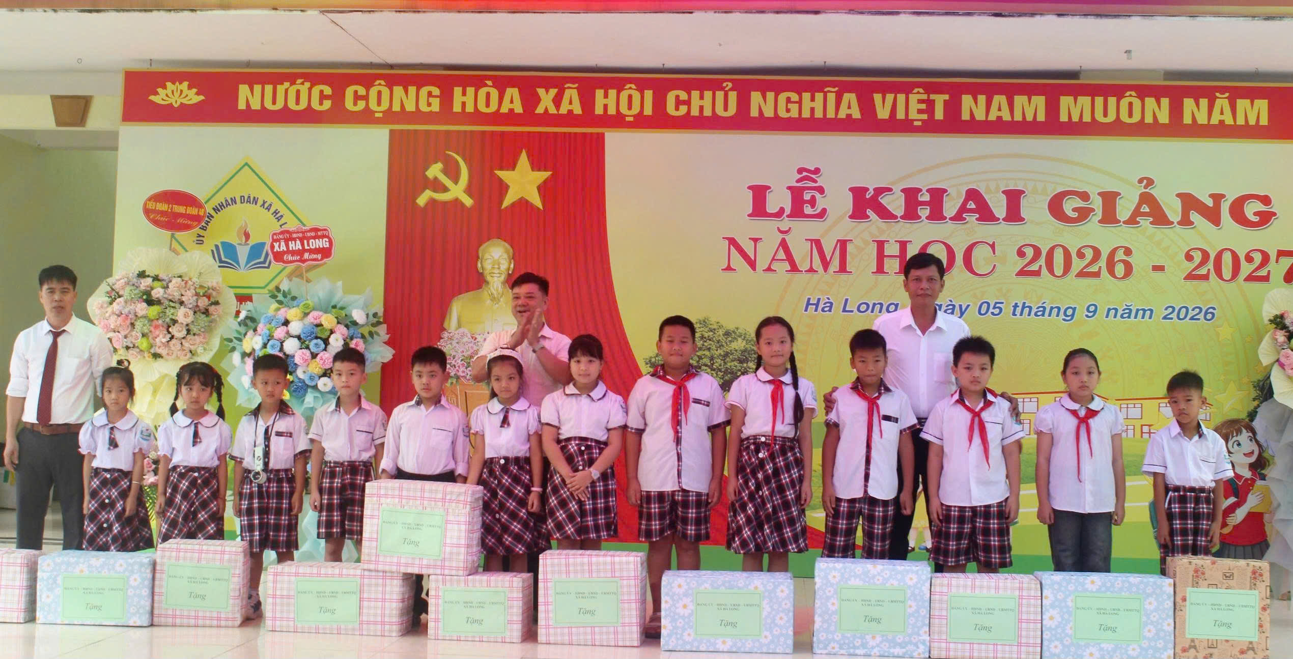 Anh-tin-bai