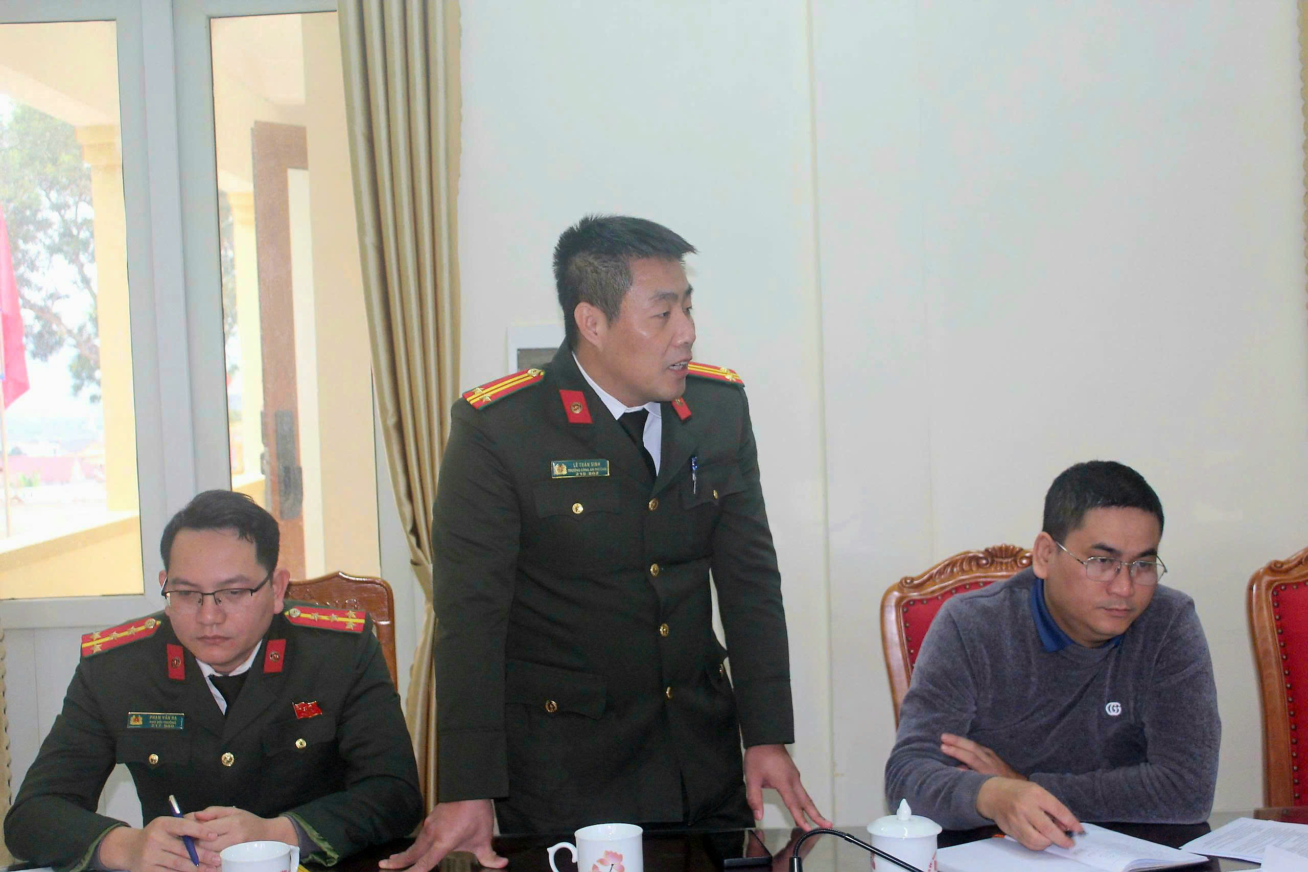 Anh-tin-bai