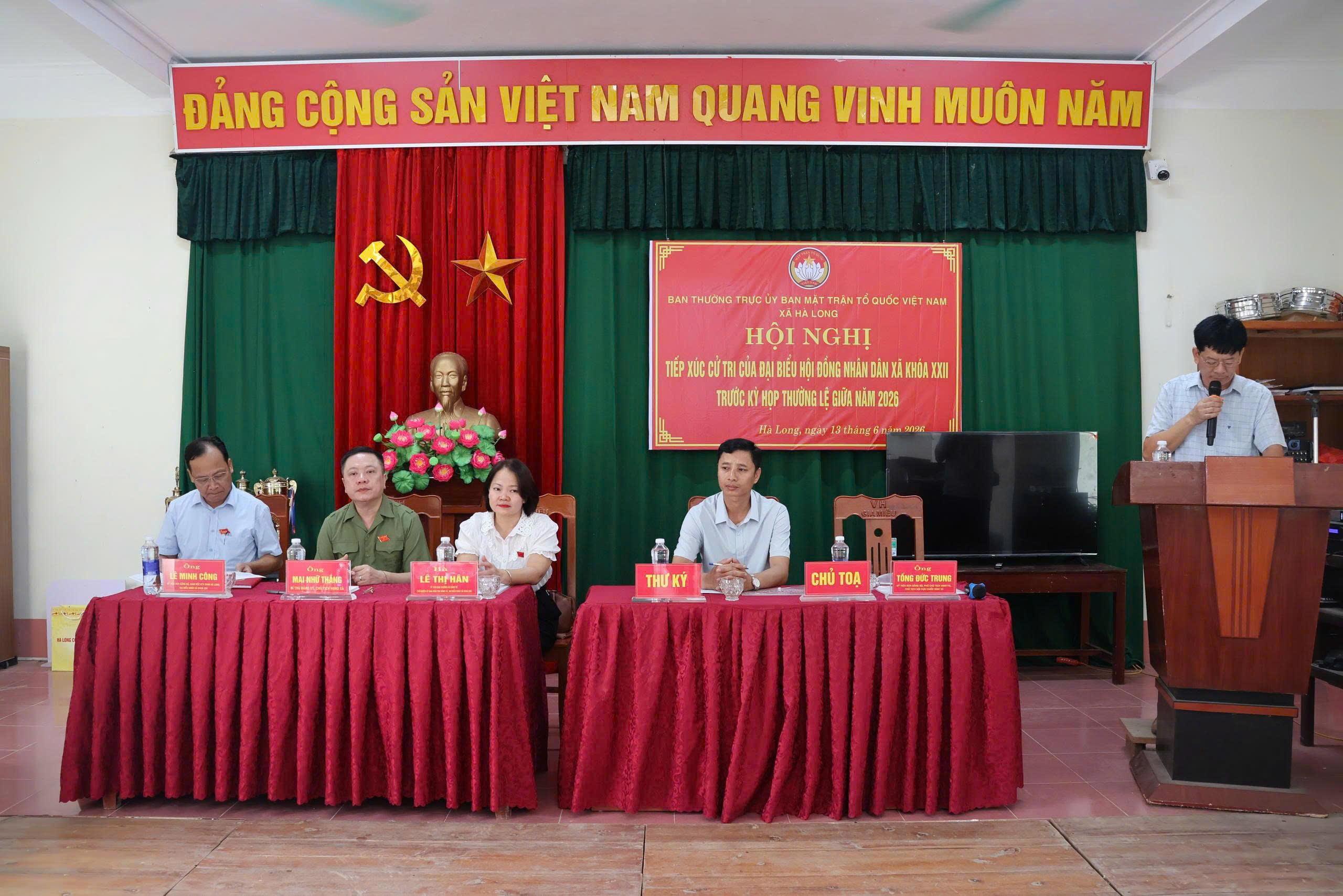 ĐẠI BIỂU HĐND XÃ HÀ LONG TIẾP XÚC CỬ TRI TRƯỚC KỲ HỌP THƯỜNG LỆ GIỮA NĂM 2026