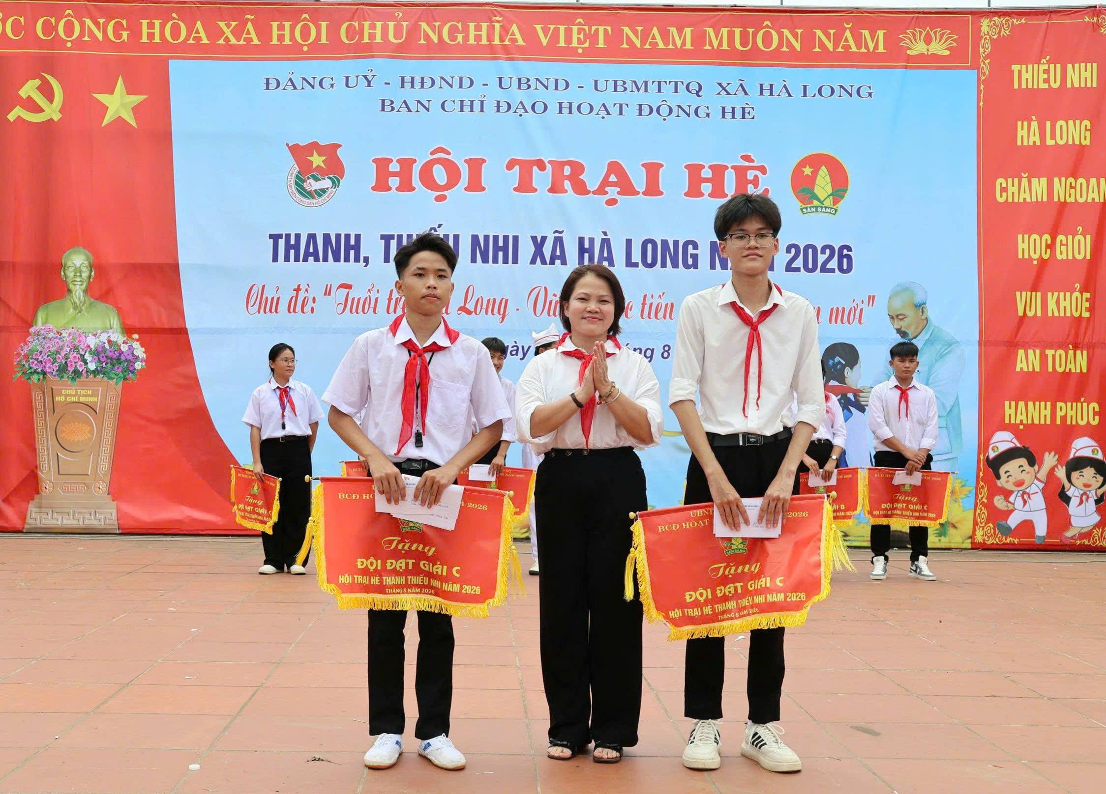 Anh-tin-bai