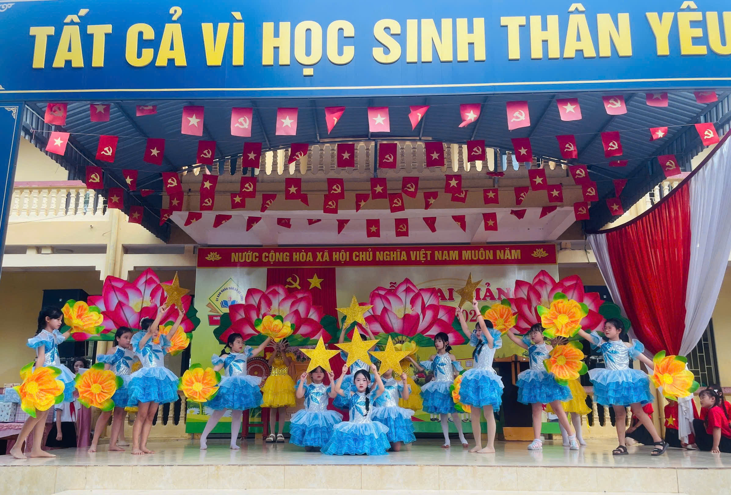 Anh-tin-bai
