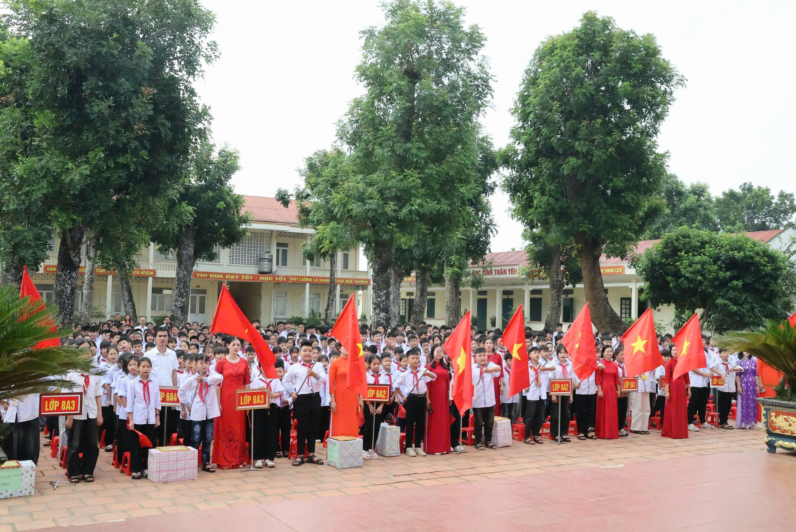 Anh-tin-bai