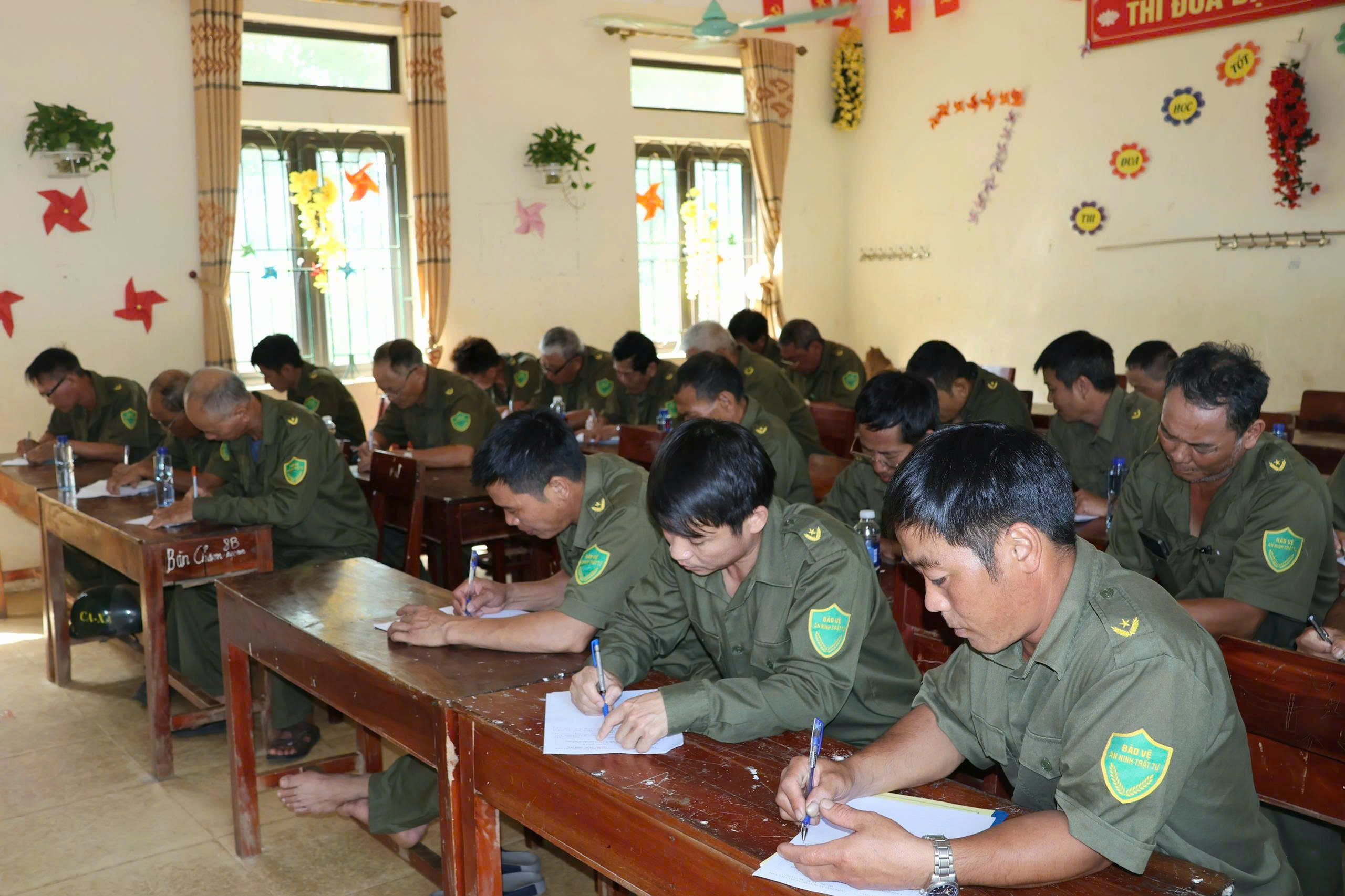 Anh-tin-bai