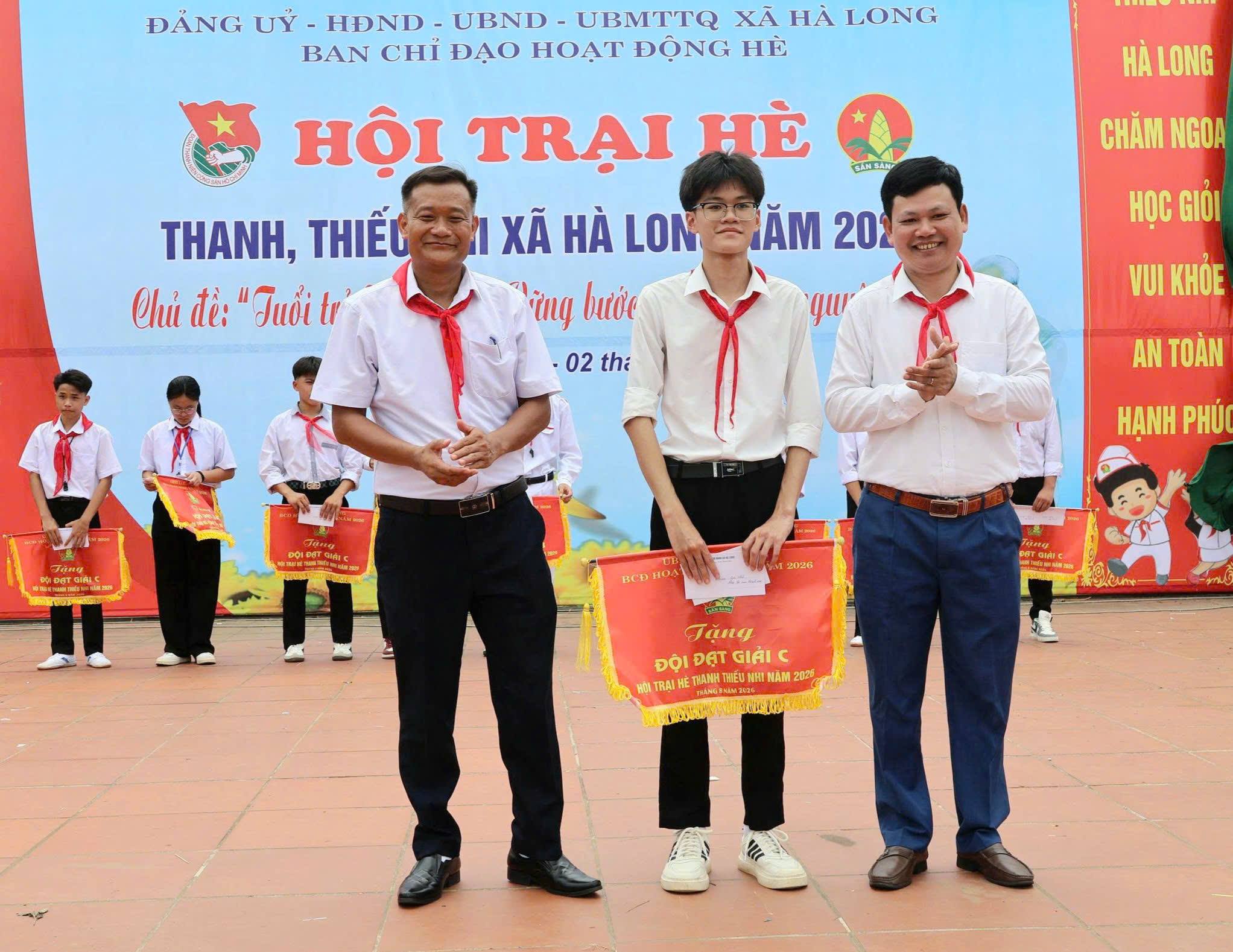 Anh-tin-bai