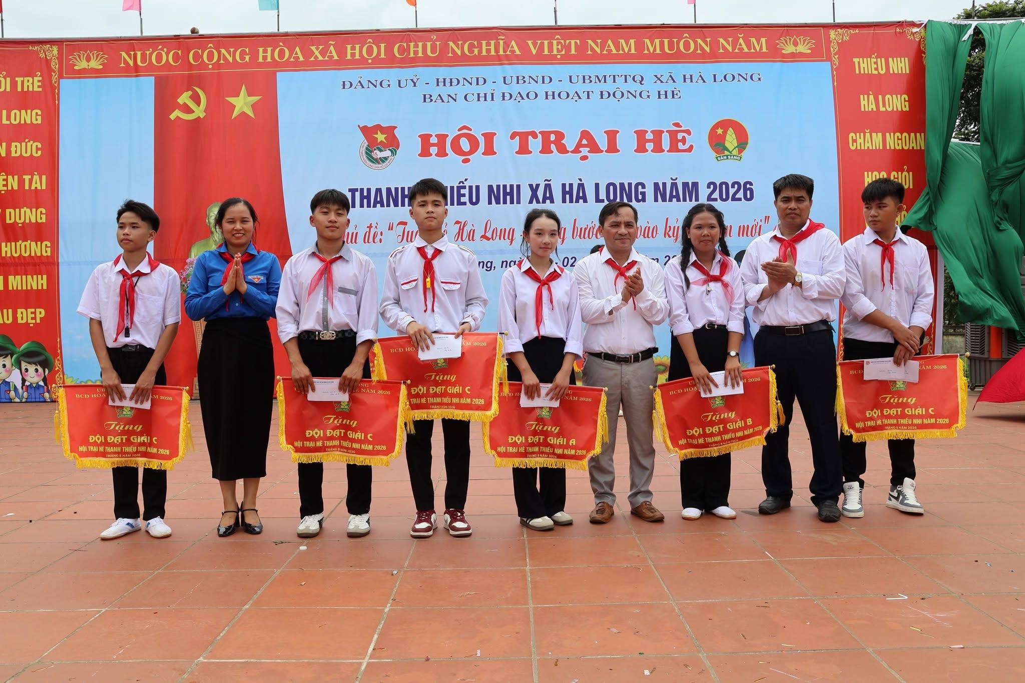 Anh-tin-bai