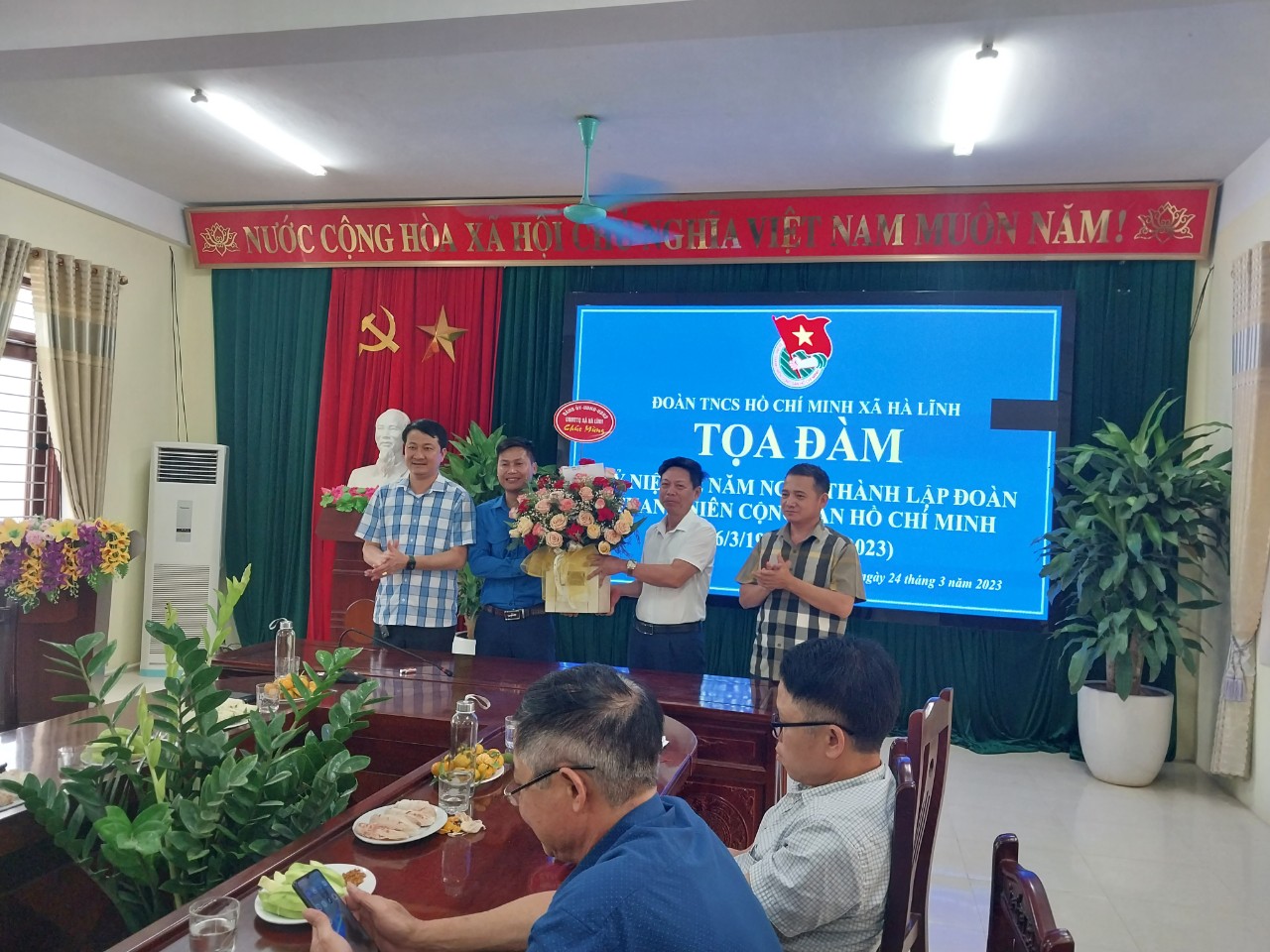 z4222696285767_da1009e5155a6257b13fa6da1171fb9c.jpg