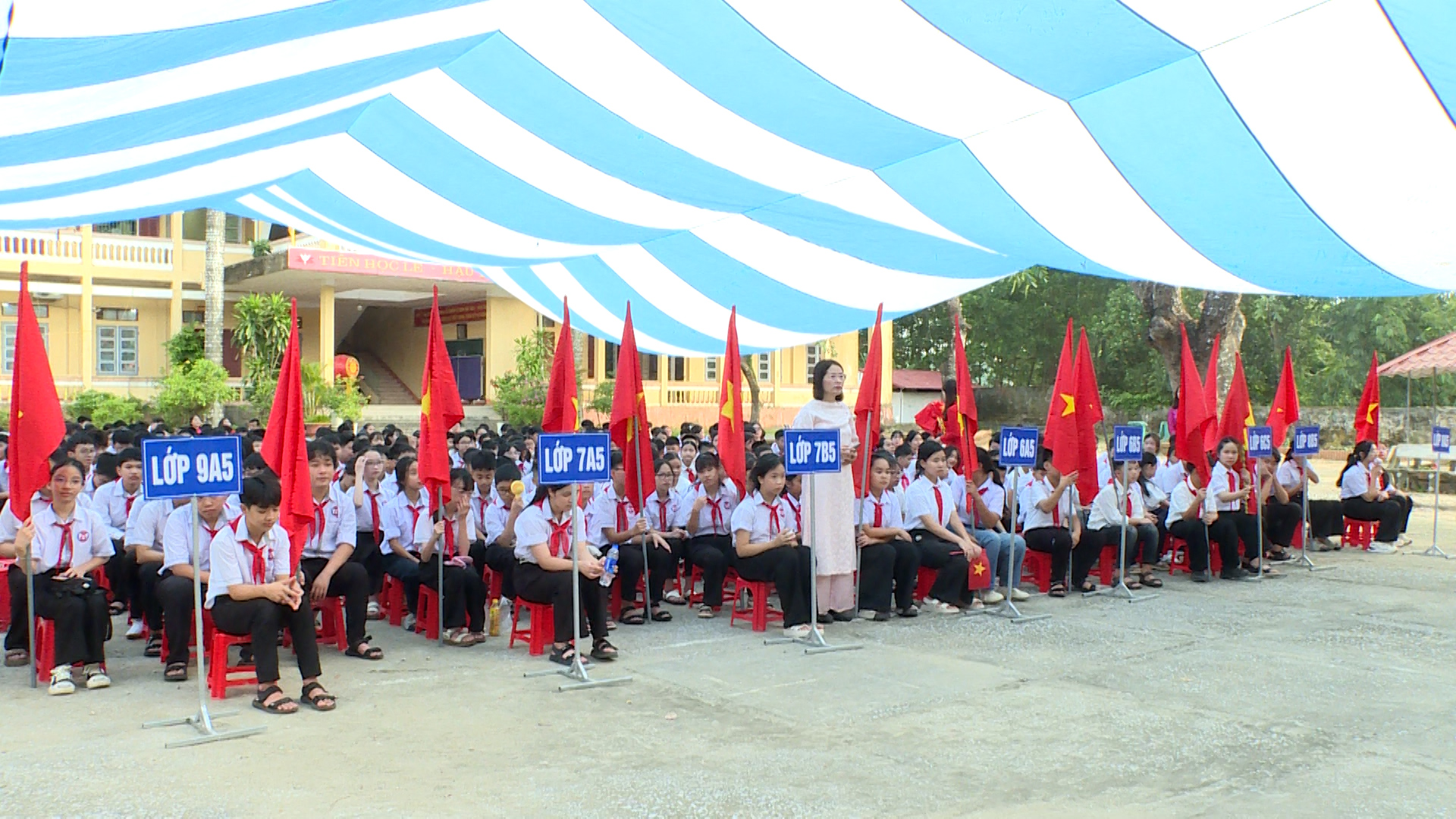 Anh-tin-bai