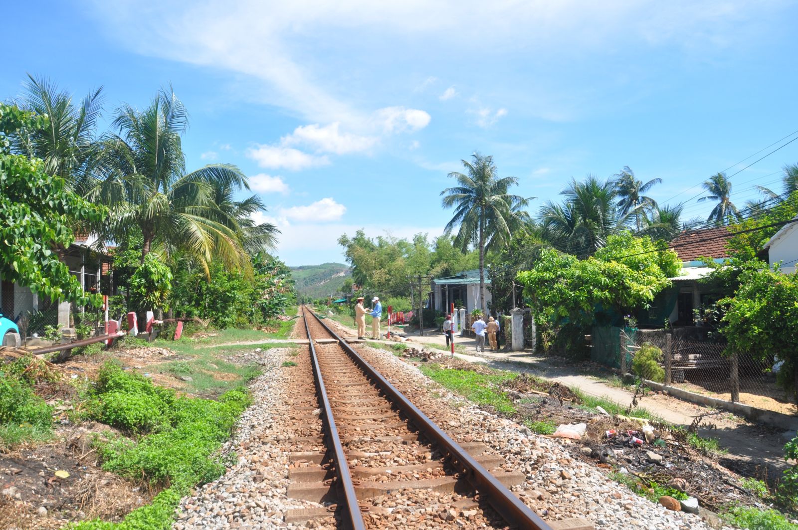 Tăng cường đảm bảo an toàn giao thông đường sắt trên địa bàn xã Hà Trung