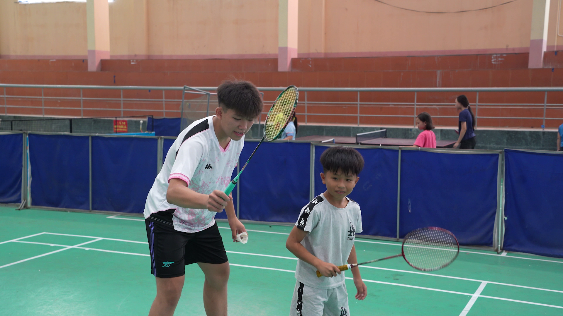 Anh-tin-bai