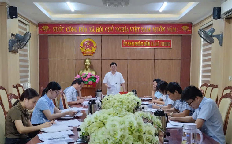 UBND xã: Hội nghị thường kỳ tháng 9/2025