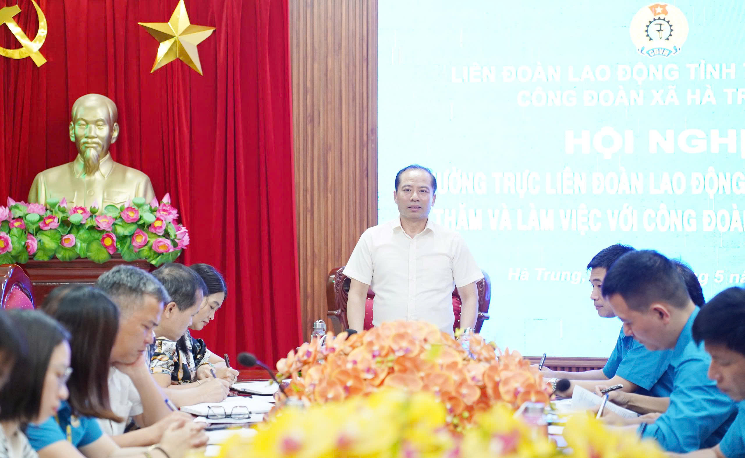 Anh-tin-bai