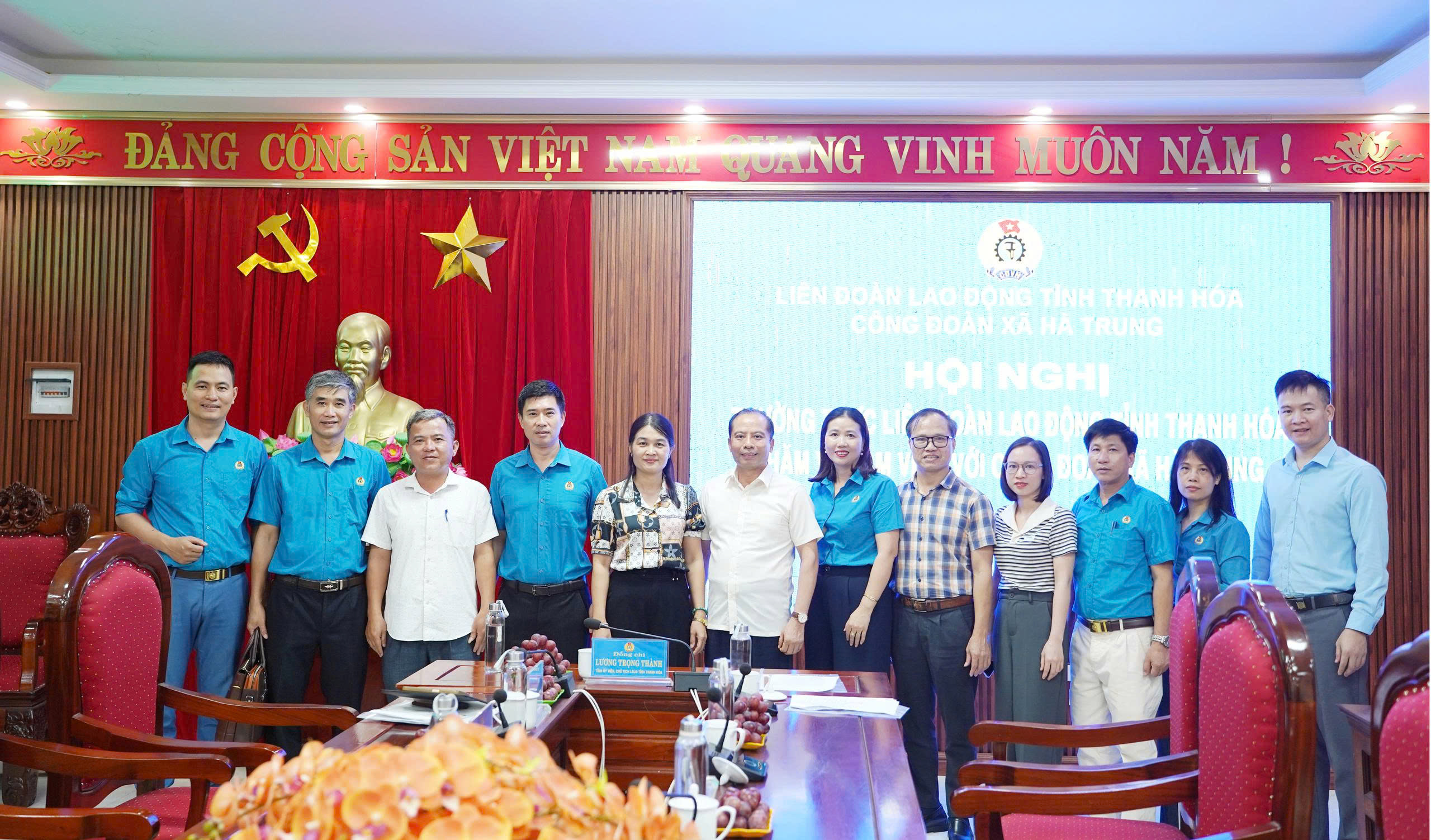 Thường trực Liên đoàn Lao động tỉnh làm việc với Công đoàn xã Hà Trung
