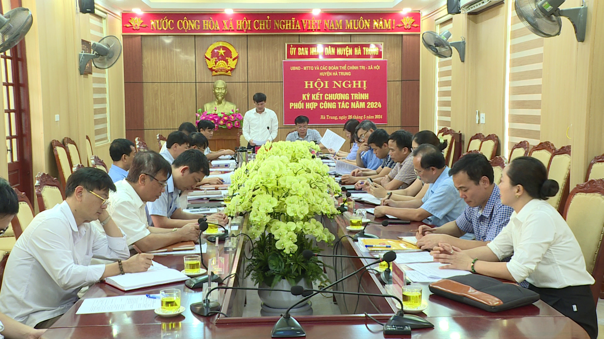 Chương trình phối hợp công tác năm 2024 giữa UBND huyện với UB MTTQ, các đoàn thể chính trị - xã hội về nâng cao chất lượng cuộc vận động “Toàn dân đoàn kết xây dựng nông thôn mới, đô thị văn minh”