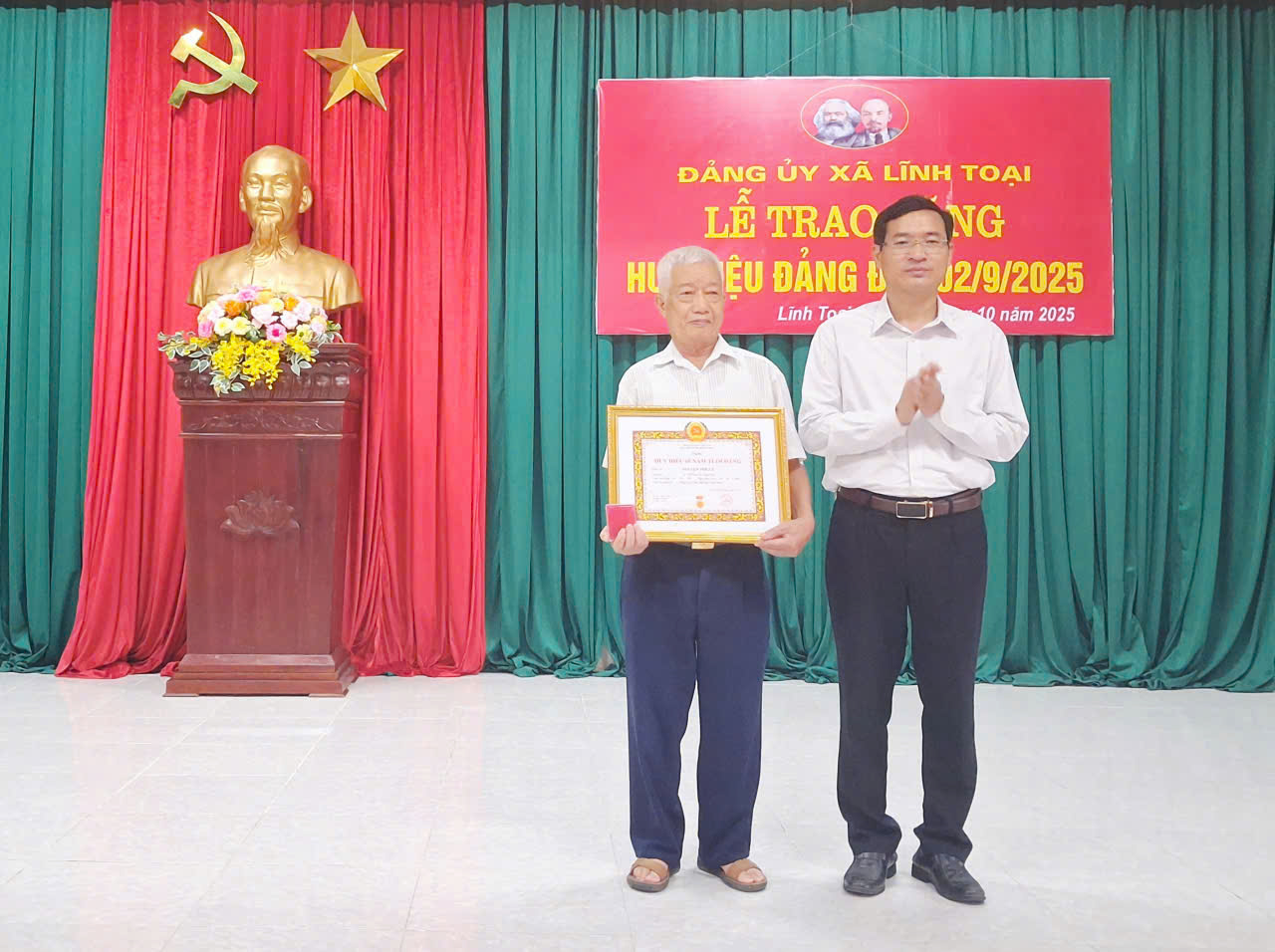 D:\1. TỔNG HỢP\Desktop\ảnh\z7087672071226_fc6dcc445aafa38c42cc614da0709ab6.jpg