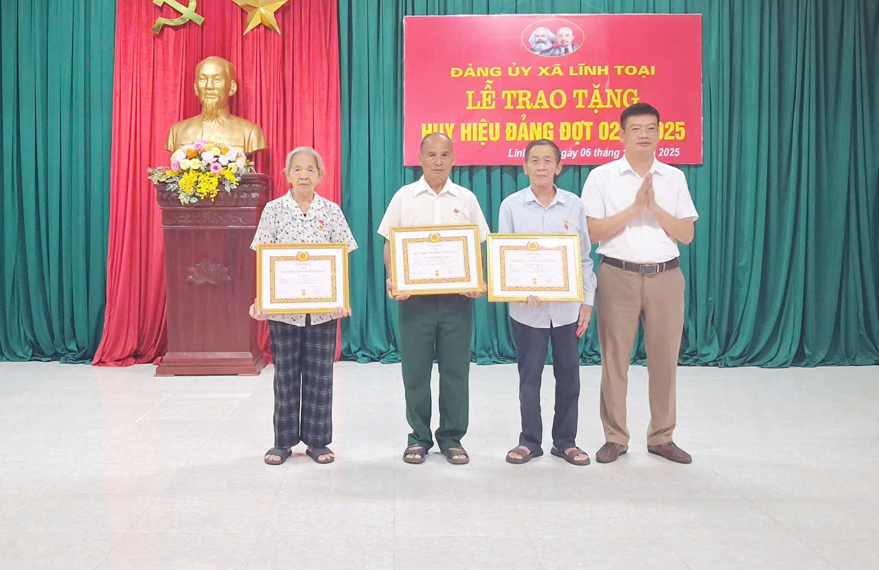 D:\1. TỔNG HỢP\Desktop\ảnh\z7087672084019_9757d97b81fbde6e261ea0046cf89372.jpg