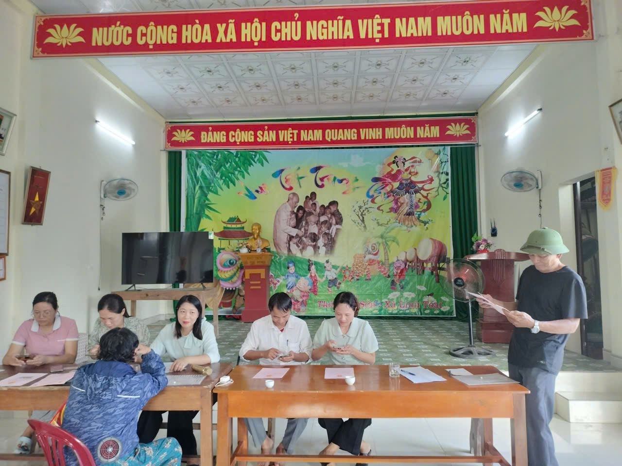 D:\1. TỔNG HỢP\Desktop\ảnh\z7105597705980_949b91225bbcecf1845724765c06815c.jpg