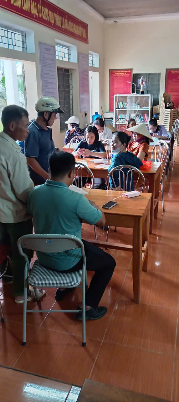 D:\1. TỔNG HỢP\Desktop\z7106007765184_8d1a7e824158b4dc42d40aafc7a41626.jpg