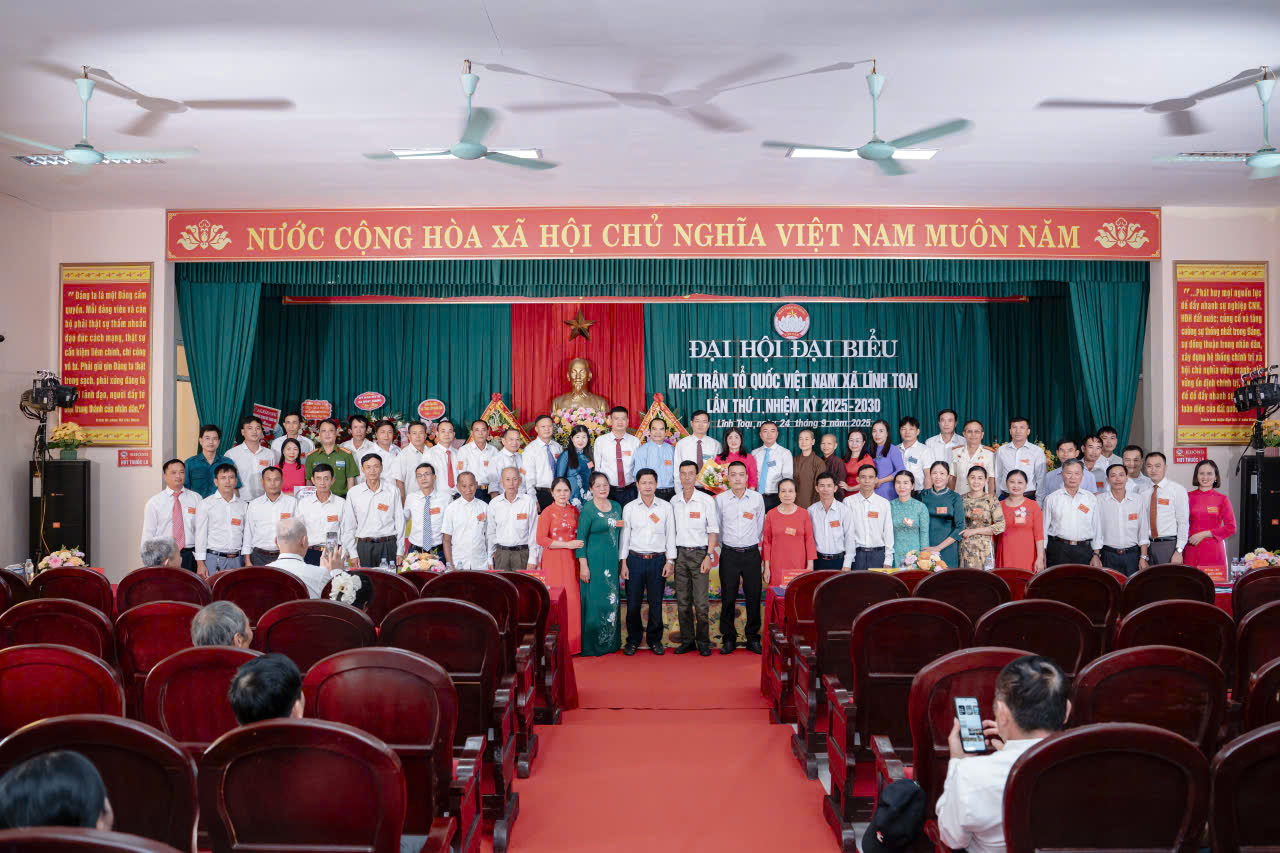 D:\1. TỔNG HỢP\Desktop\z7048662590151_68d25cb05f774a9de32b691d1b105c3a.jpg