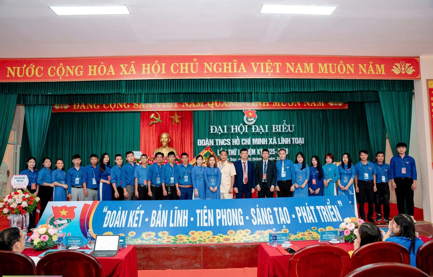 D:\1. TỔNG HỢP\Desktop\z7163059578641_312a7d9c1dde3deef3a2ad885cb47f72.jpg