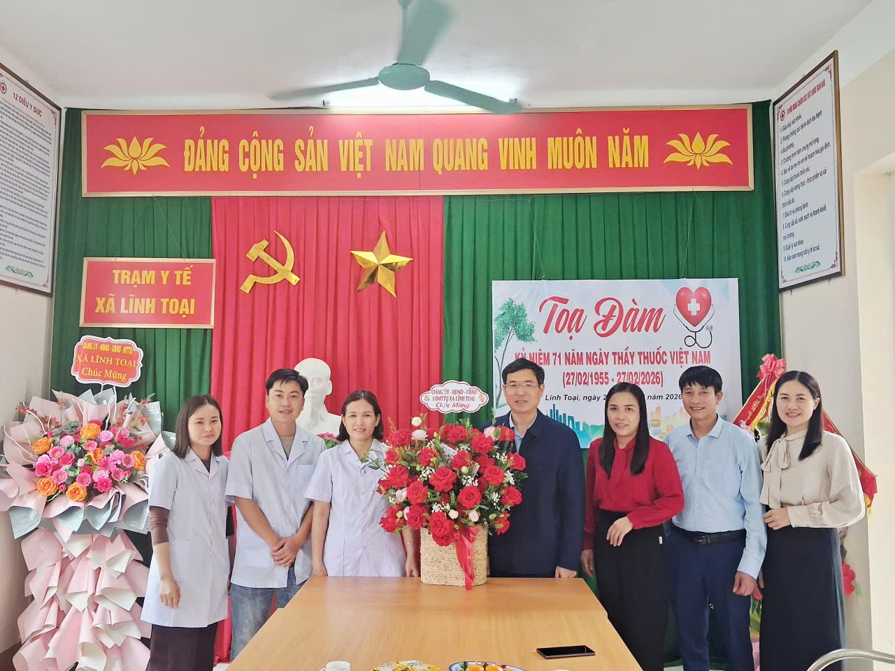 Lãnh đạo xã Lĩnh Toại thăm, chúc mừng các Trạm Y tế nhân kỷ niệm 71 năm Ngày Thầy thuốc Việt Nam (27/2/1955 – 27/2/2026)