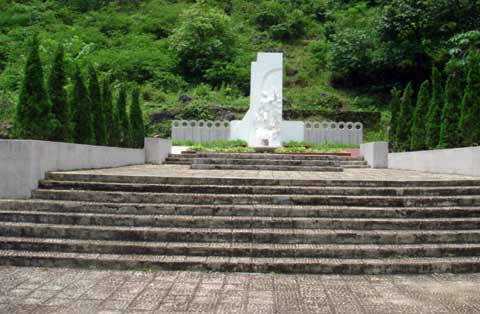 Description: https://baotanglichsu.vn/DataFiles/Uploaded/image/data%20Hung/thang%205%20n%C4%83m%202014/thanh%20lap%20doi%20thieu%20nien%20tien%20phong/3.jpg