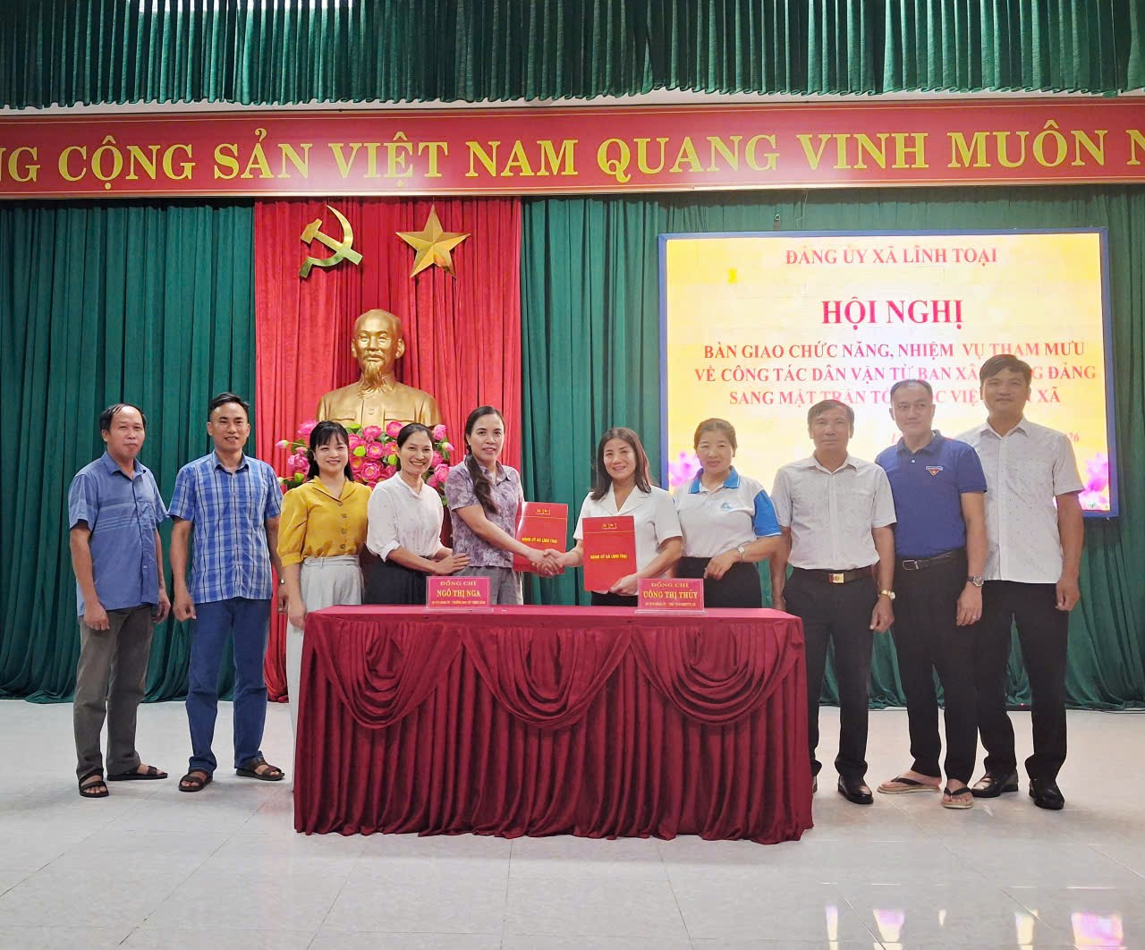 XÃ LĨNH TOẠI TỔ CHỨC HỘI NGHỊ BÀN GIAO CHỨC NĂNG, NHIỆM VỤ THAM MƯU VỀ CÔNG TÁC DÂN VẬN