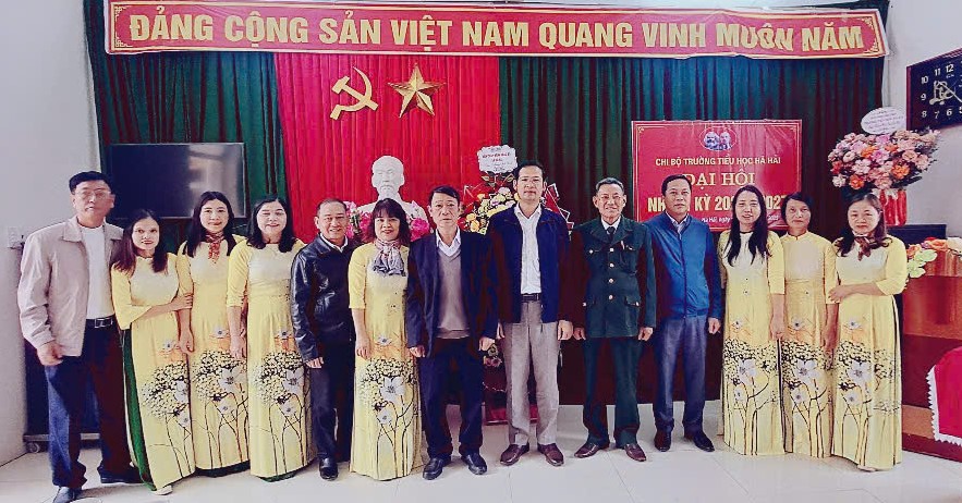 tieu hoc.jpg