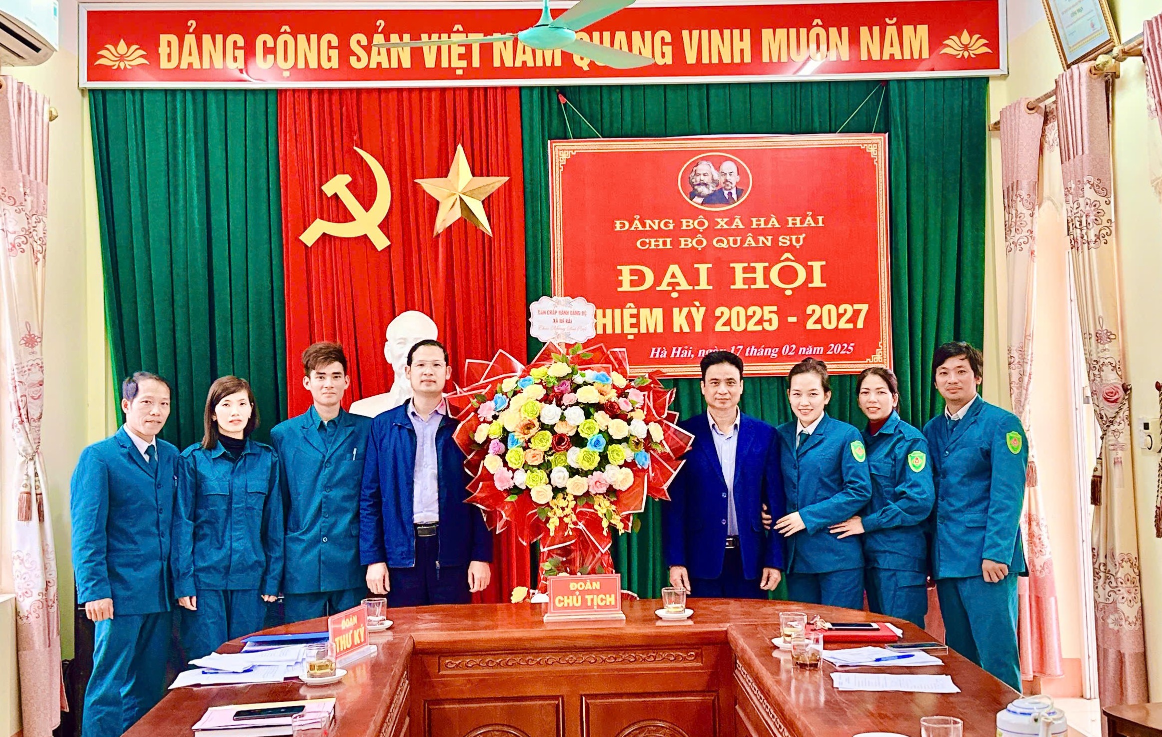QUân sự xã.jpg
