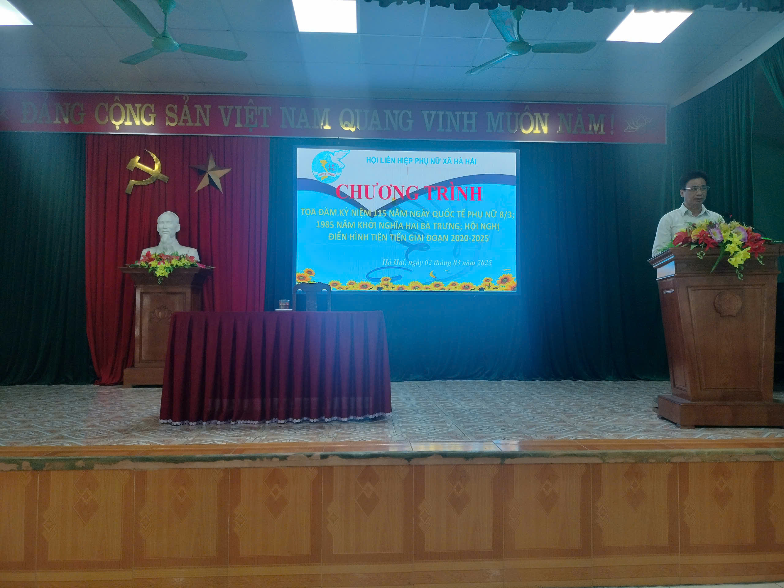 Tuyen phat bieu.jpg