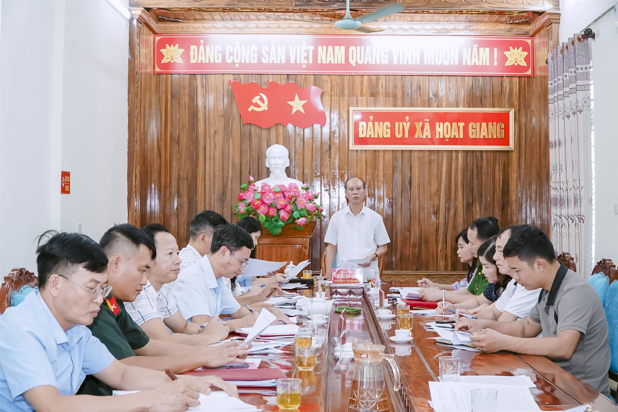 Anh-tin-bai