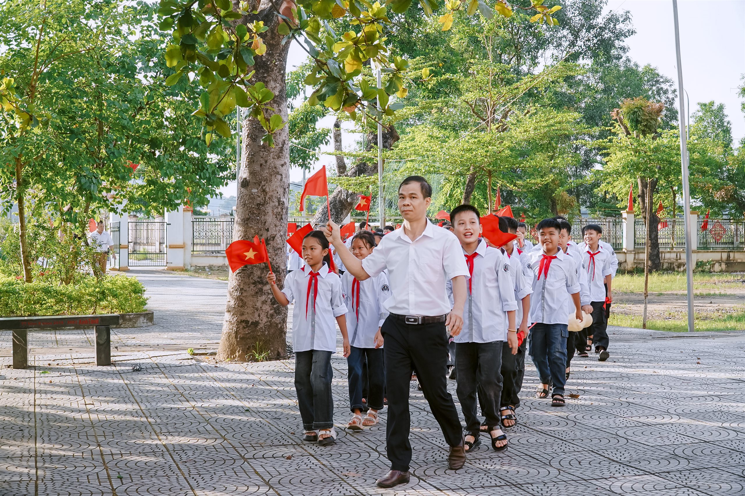 Anh-tin-bai