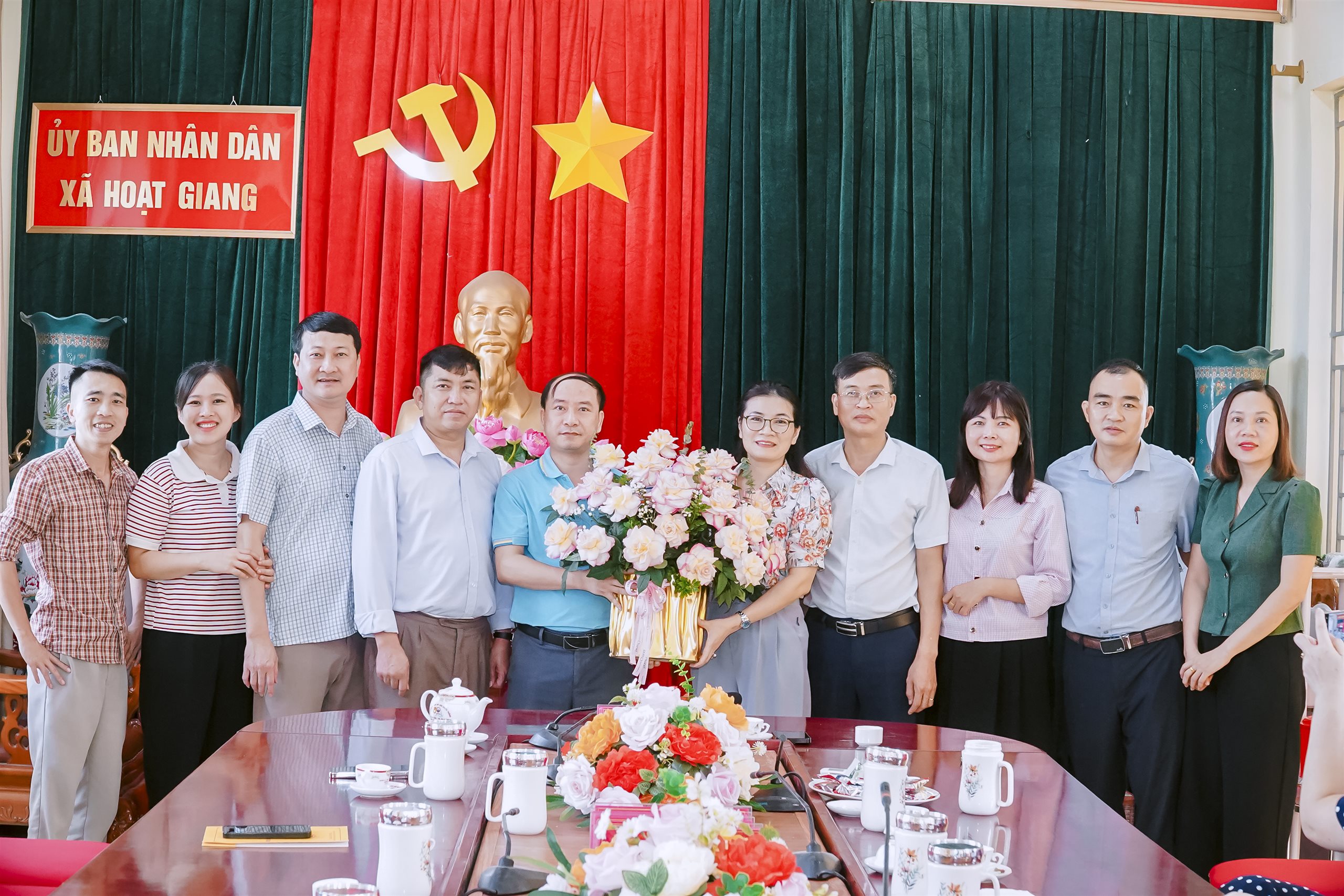 Anh-tin-bai