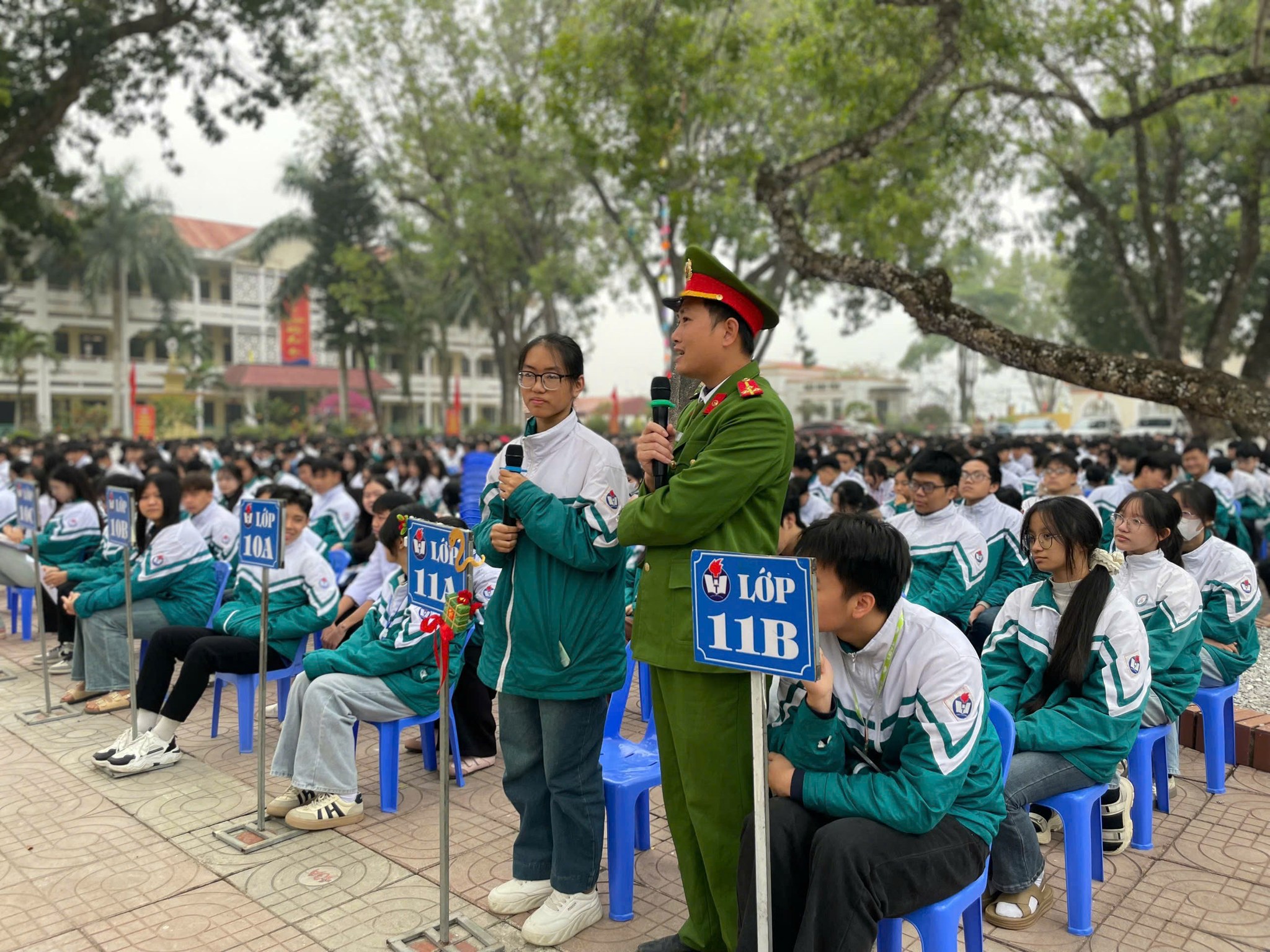 Anh-tin-bai