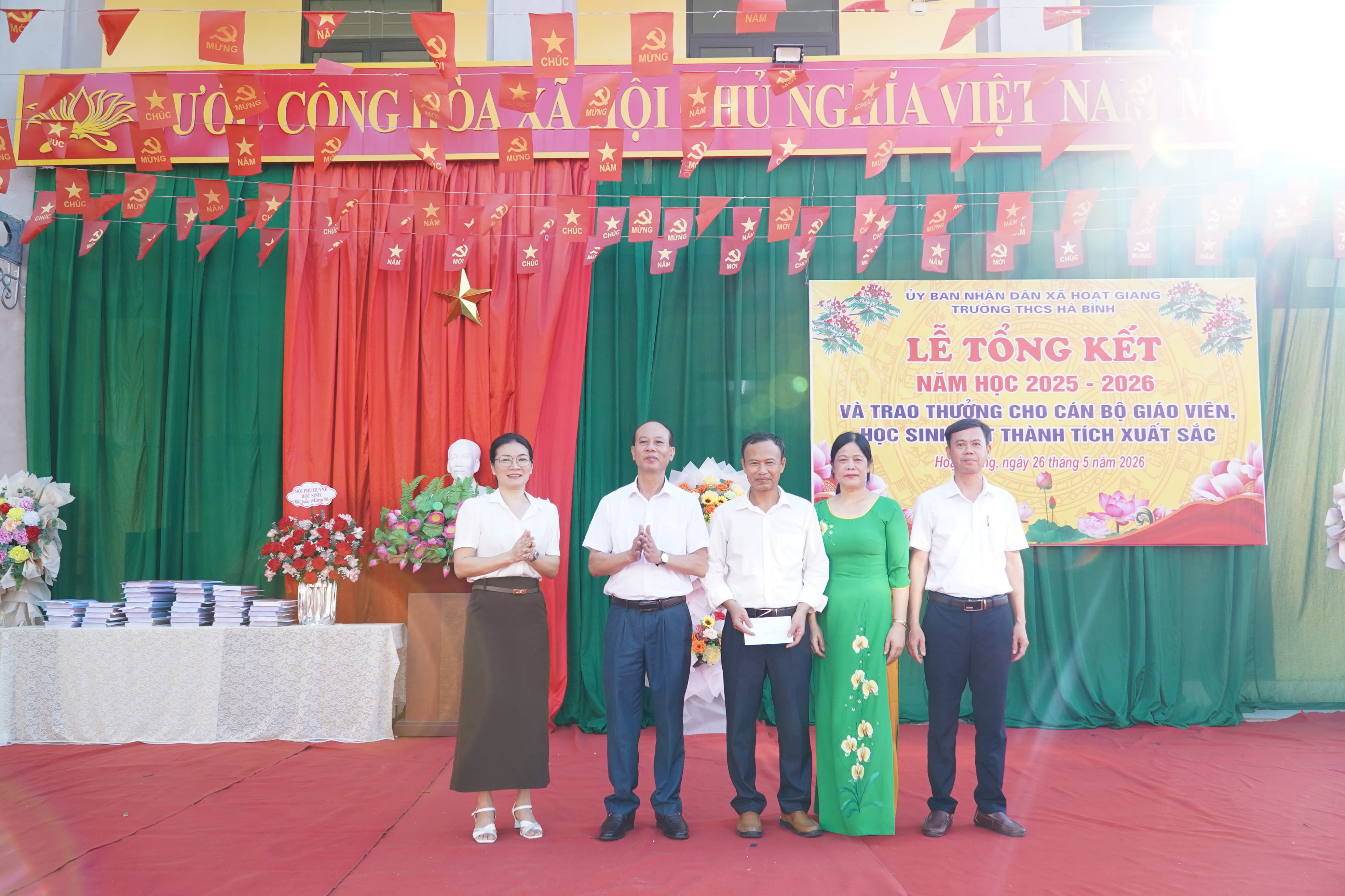 Anh-tin-bai