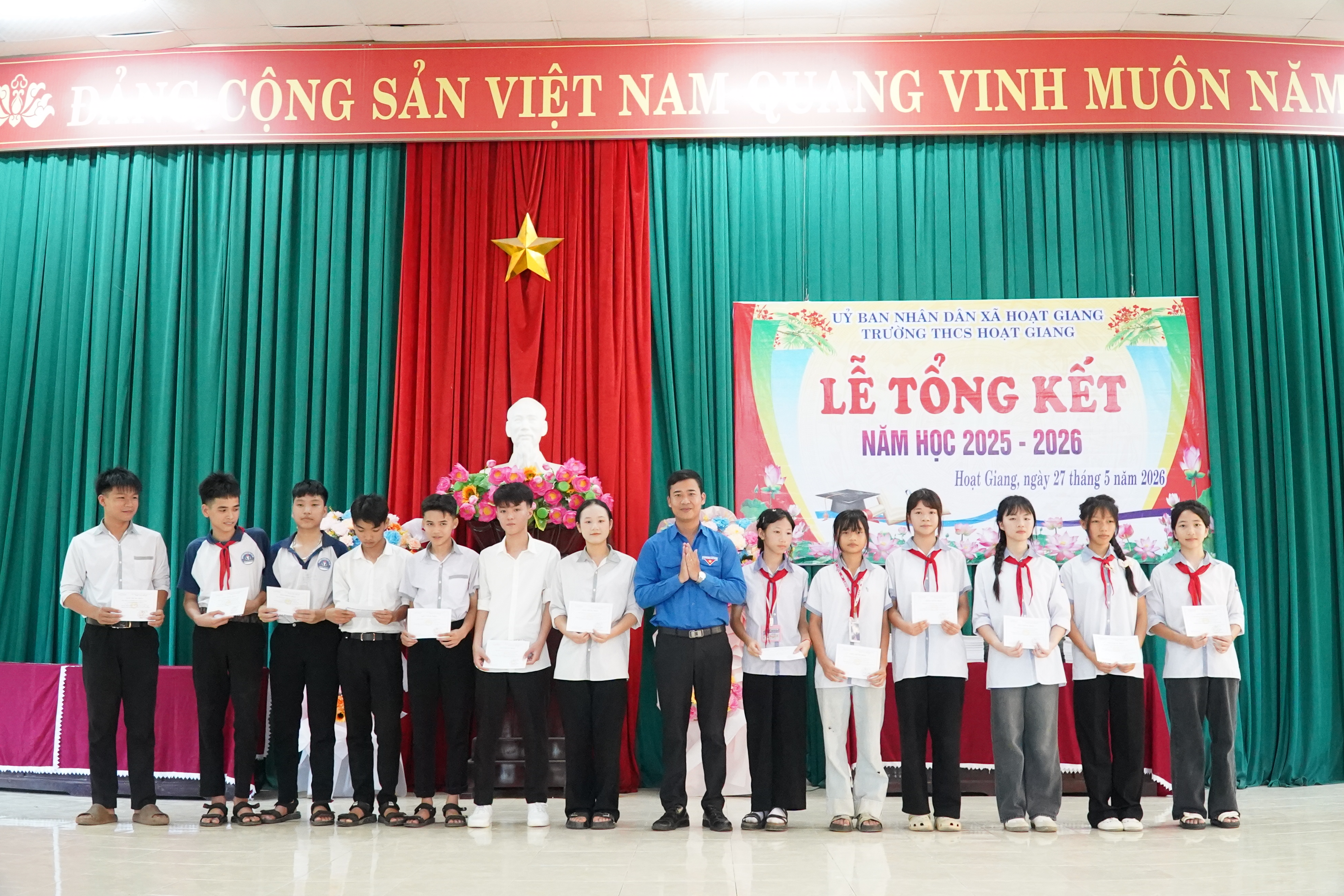 Anh-tin-bai