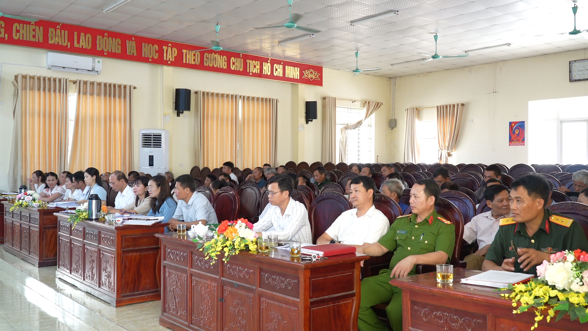 Xã Hoạt Giang triển khai phương án sắp xếp, sáp nhập thôn