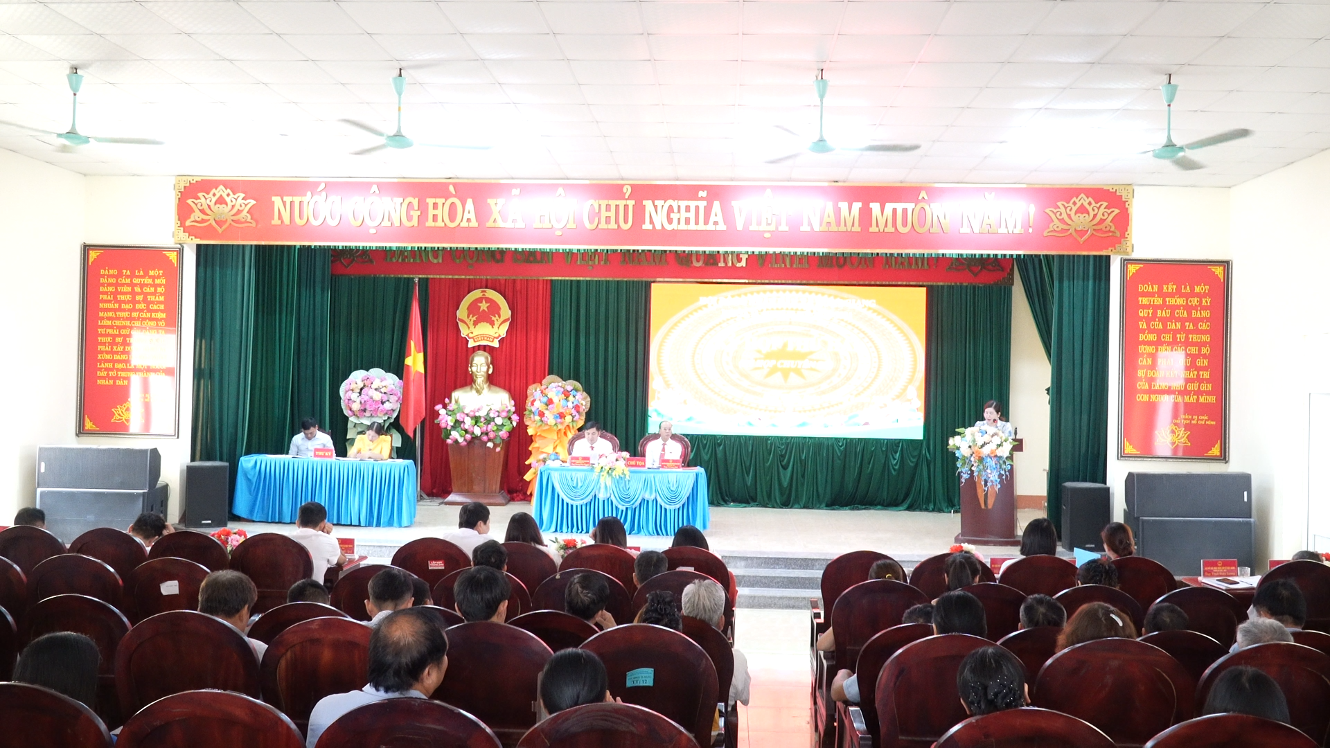 HĐND xã Hoạt Giang: Kỳ họp thứ Hai (Kỳ họp chuyên đề) khóa II, nhiệm kỳ 2026 - 2031 thông qua Đề án sắp xếp thôn trên địa bàn xã